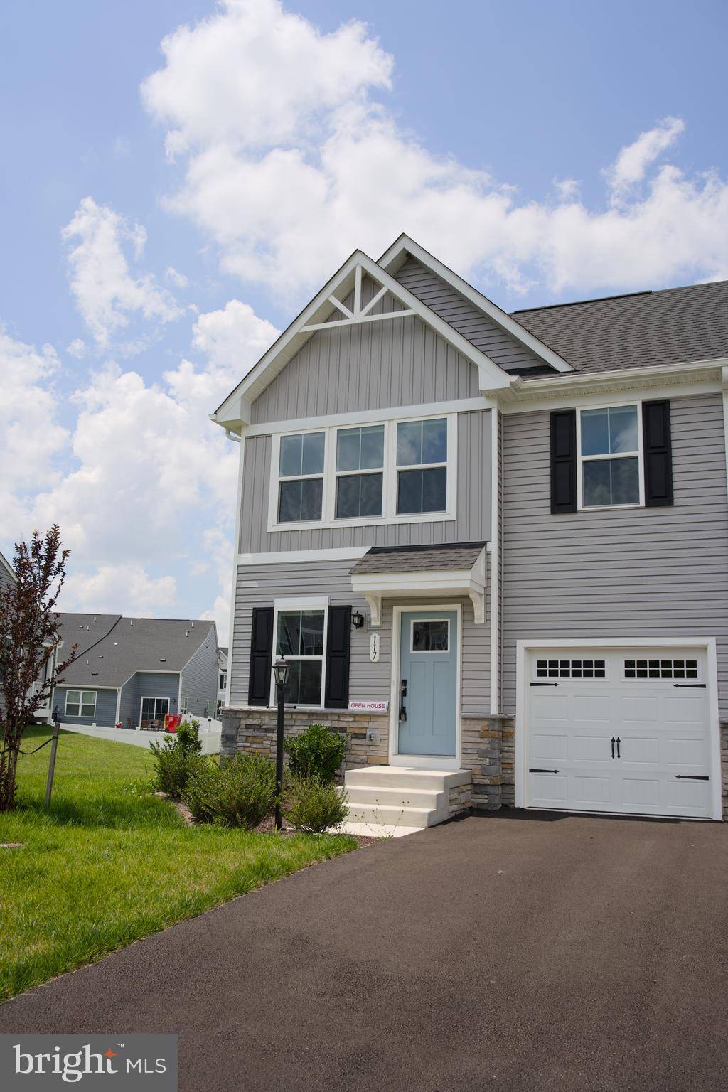 Martinsburg, WV 25405,117 DUNSTER ST