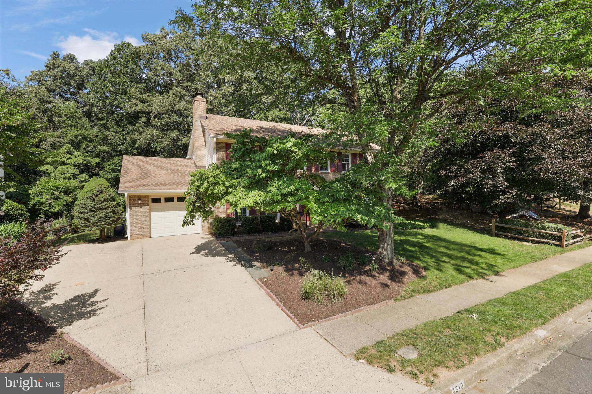 Alexandria, VA 22312,4310 DAHILL PL