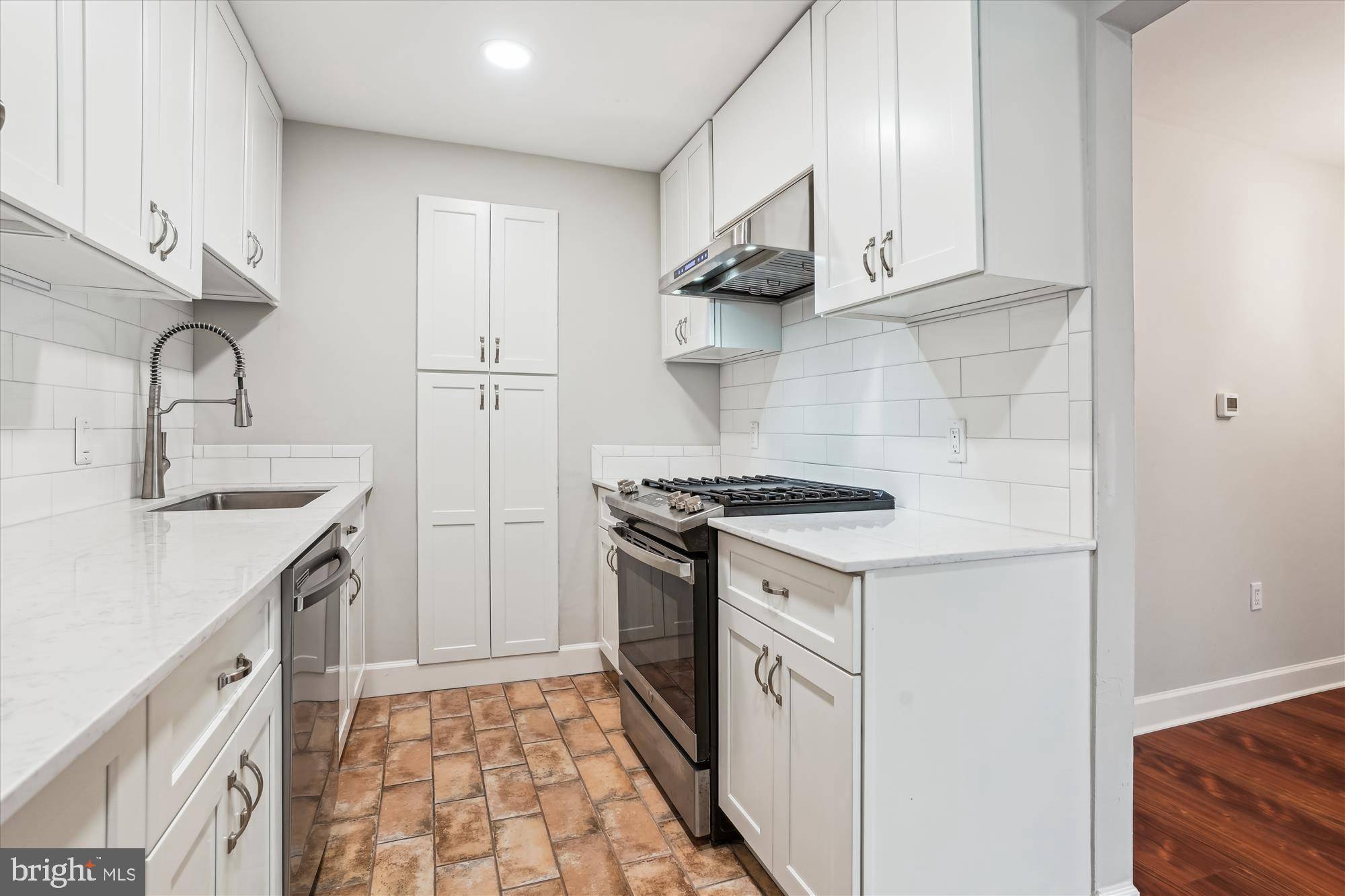 Vienna, VA 22180,214 PARK TERRACE CT SE #88