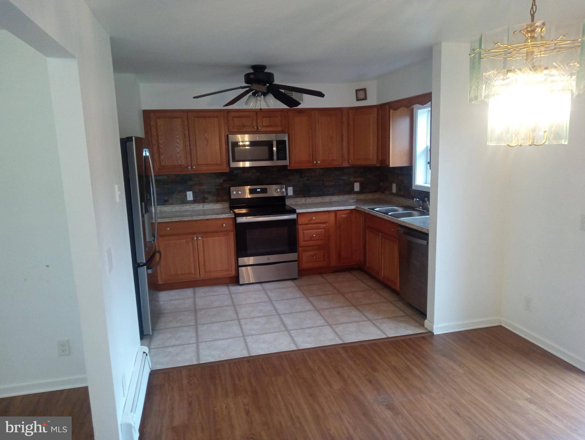 Pottstown, PA 19464,923 OAK DR