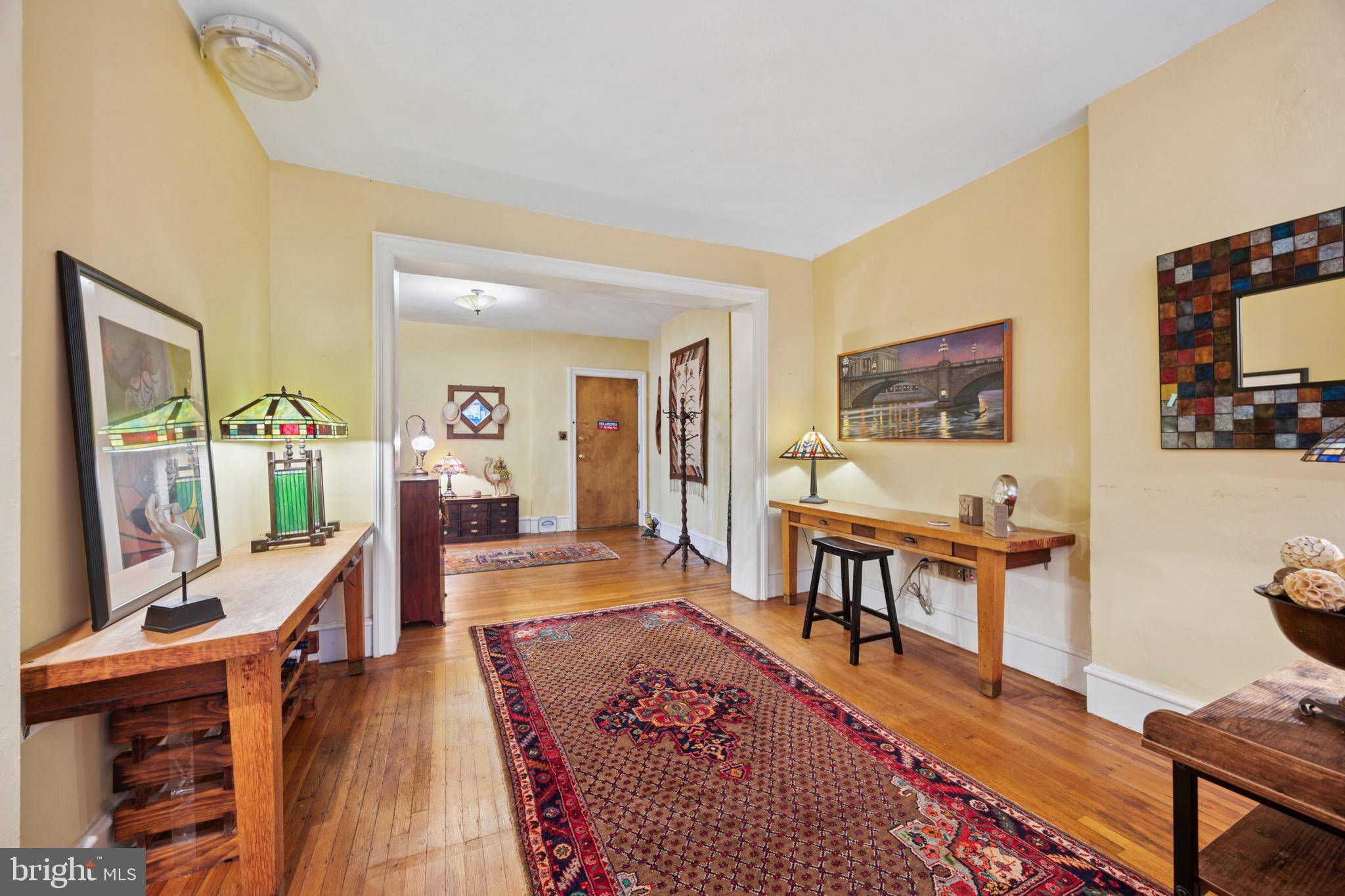 Philadelphia, PA 19103,2201 CHESTNUT ST #304