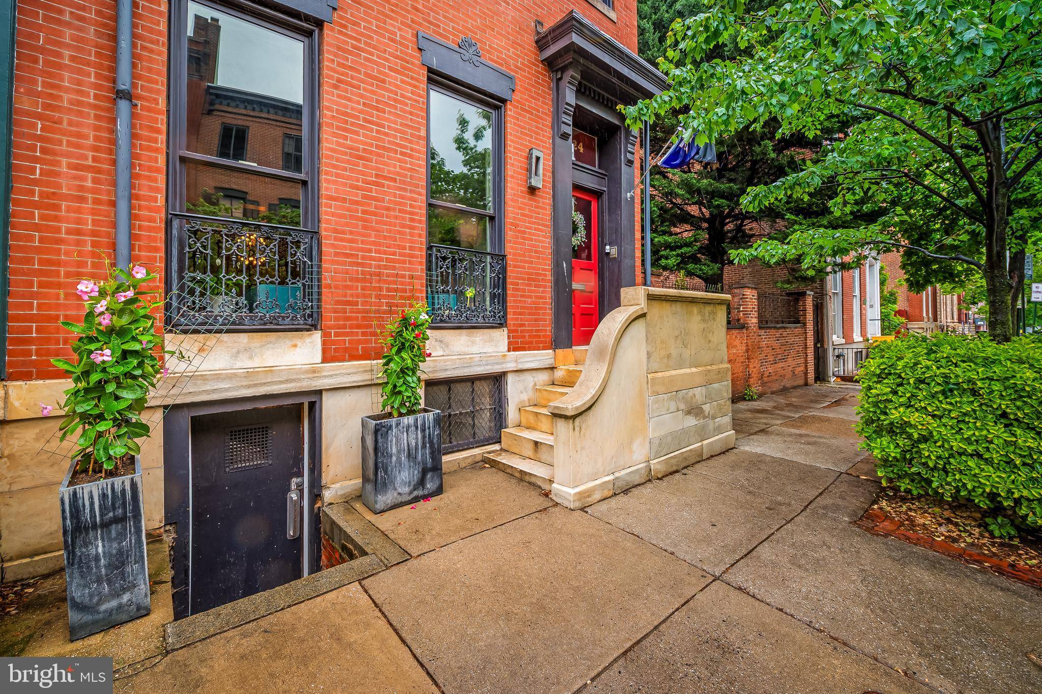 Baltimore, MD 21201,824 PARK AVE