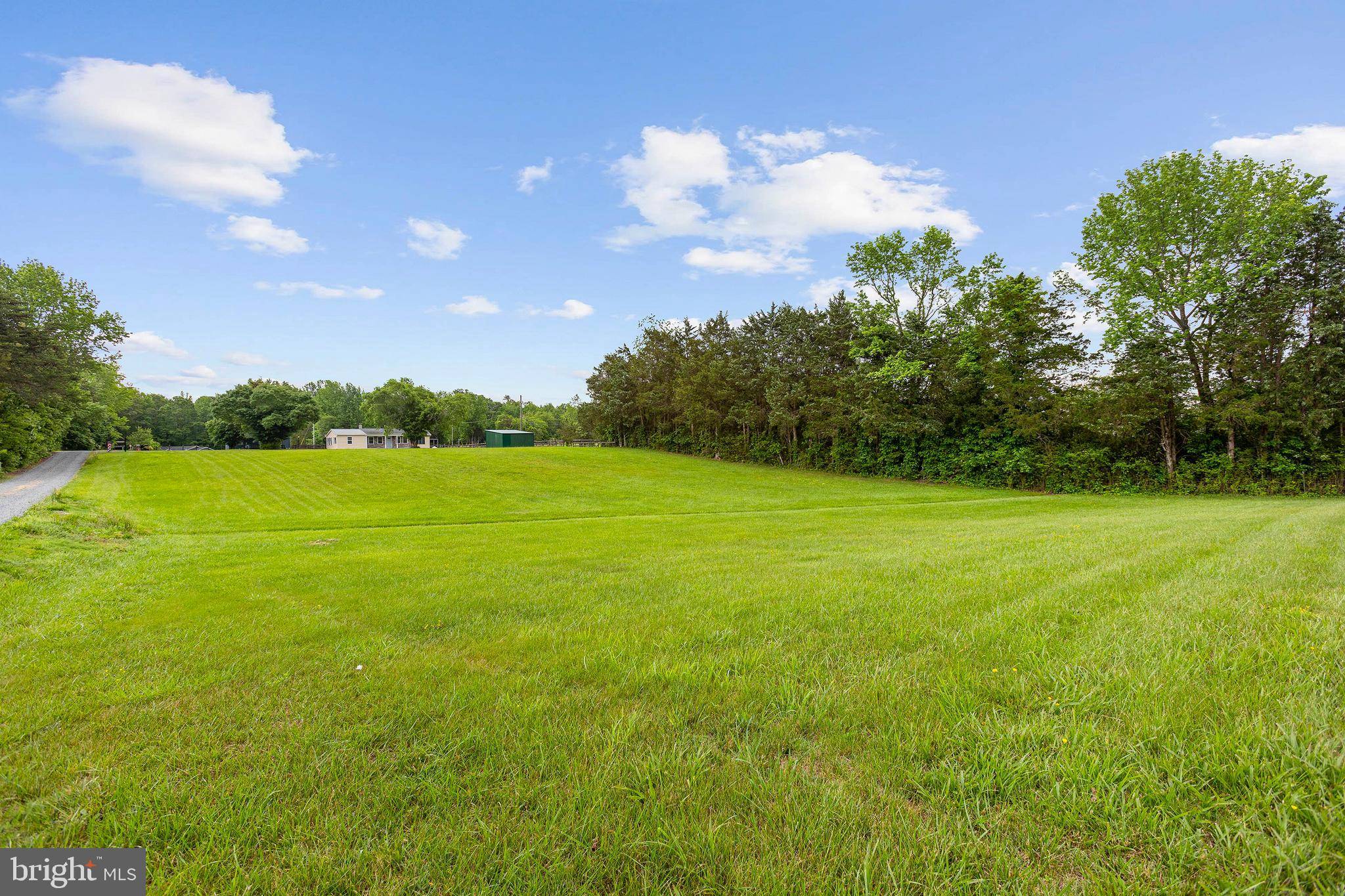 Fredericksburg, VA 22405,90 HOMERS LN