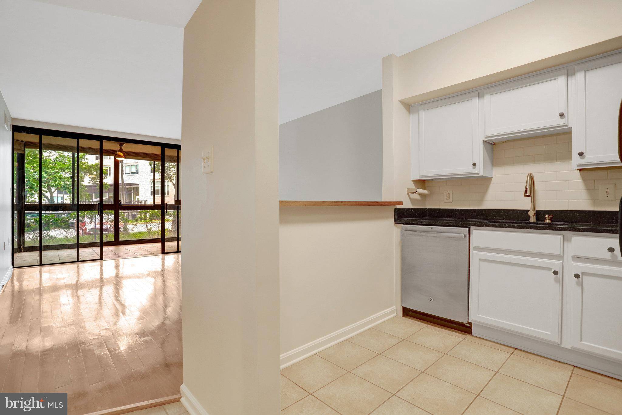 Arlington, VA 22201,1001 N RANDOLPH ST #109