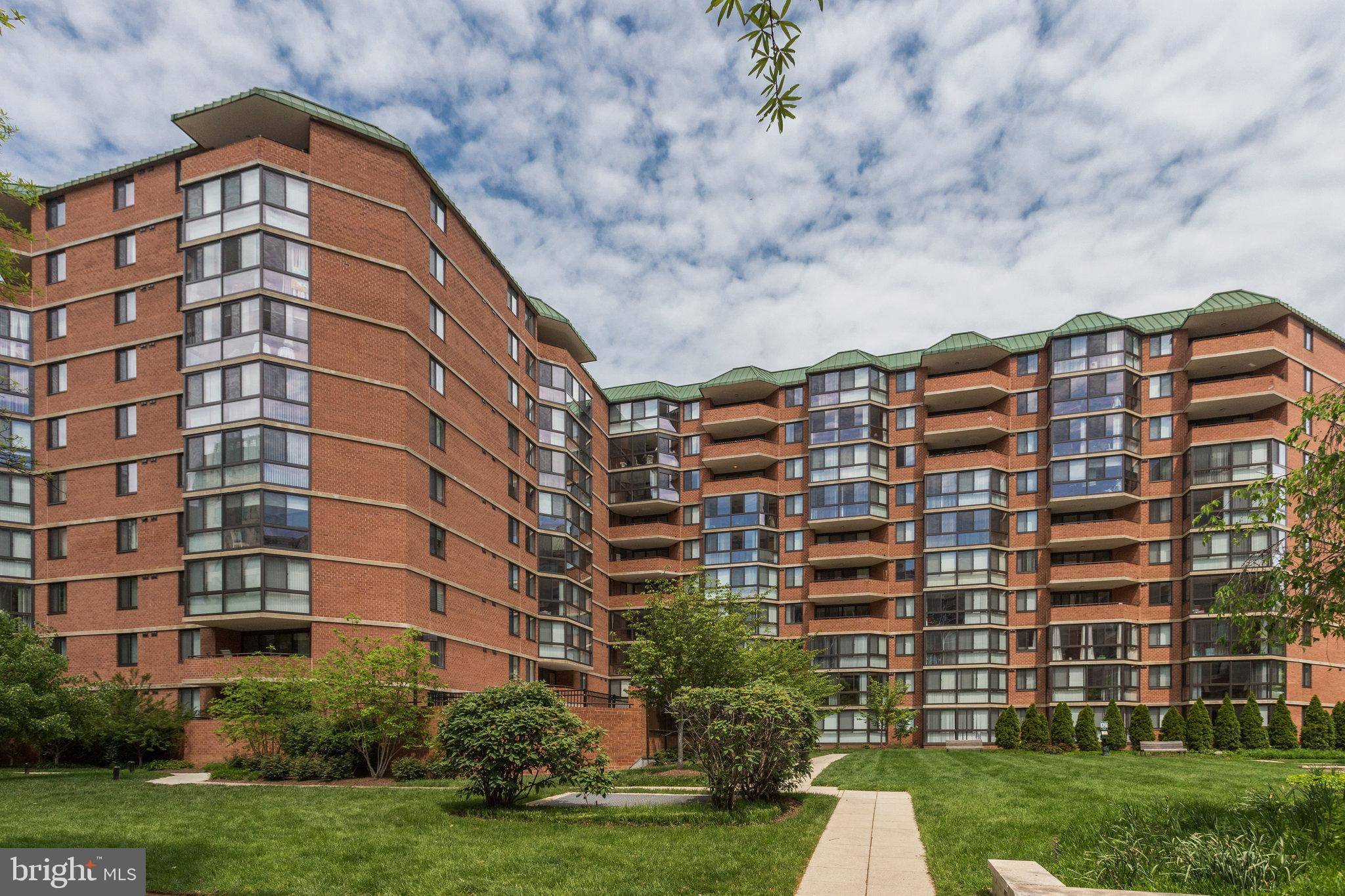 Arlington, VA 22201,1001 N RANDOLPH ST #109