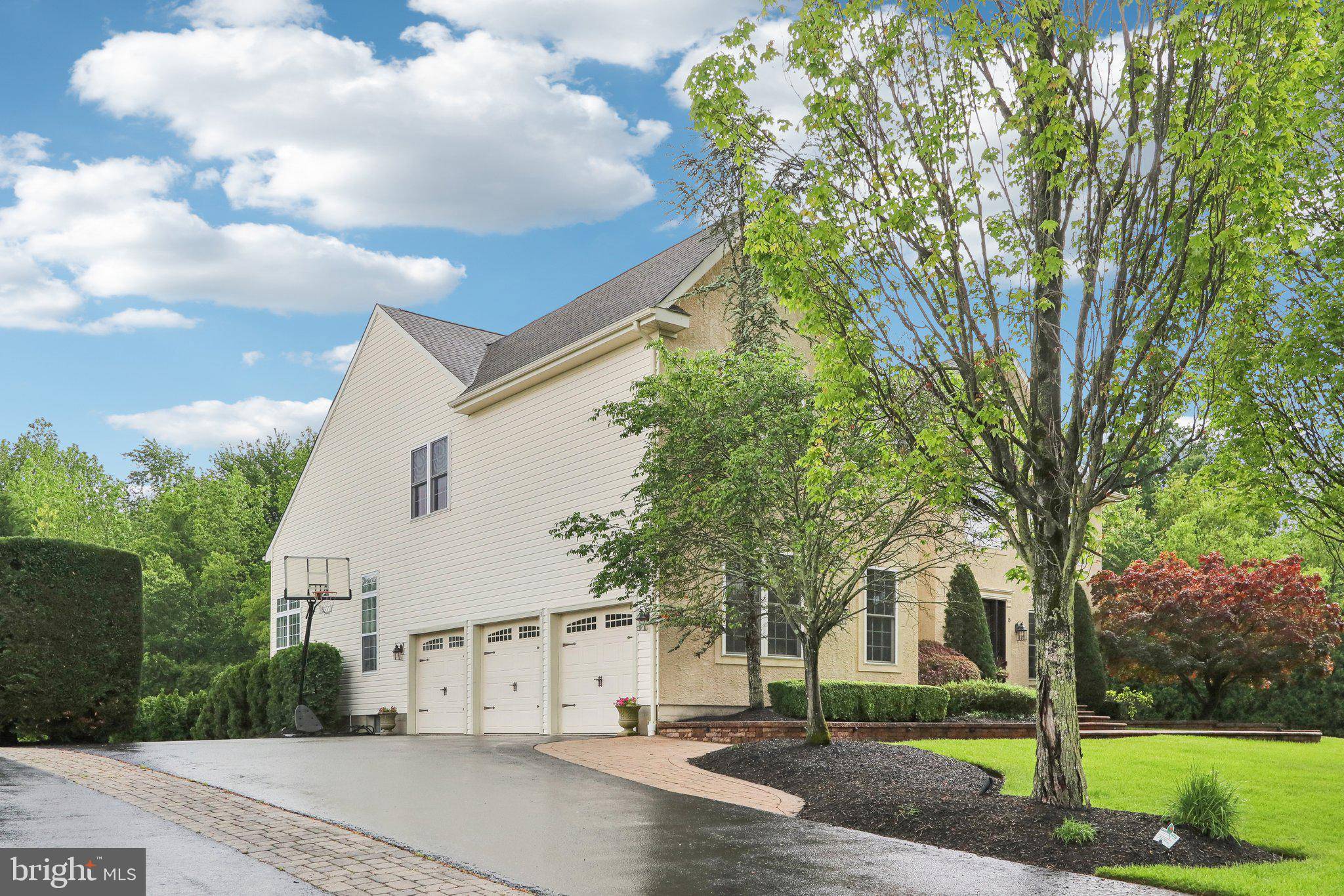 Mount Laurel, NJ 08054,13 LENAPE CT