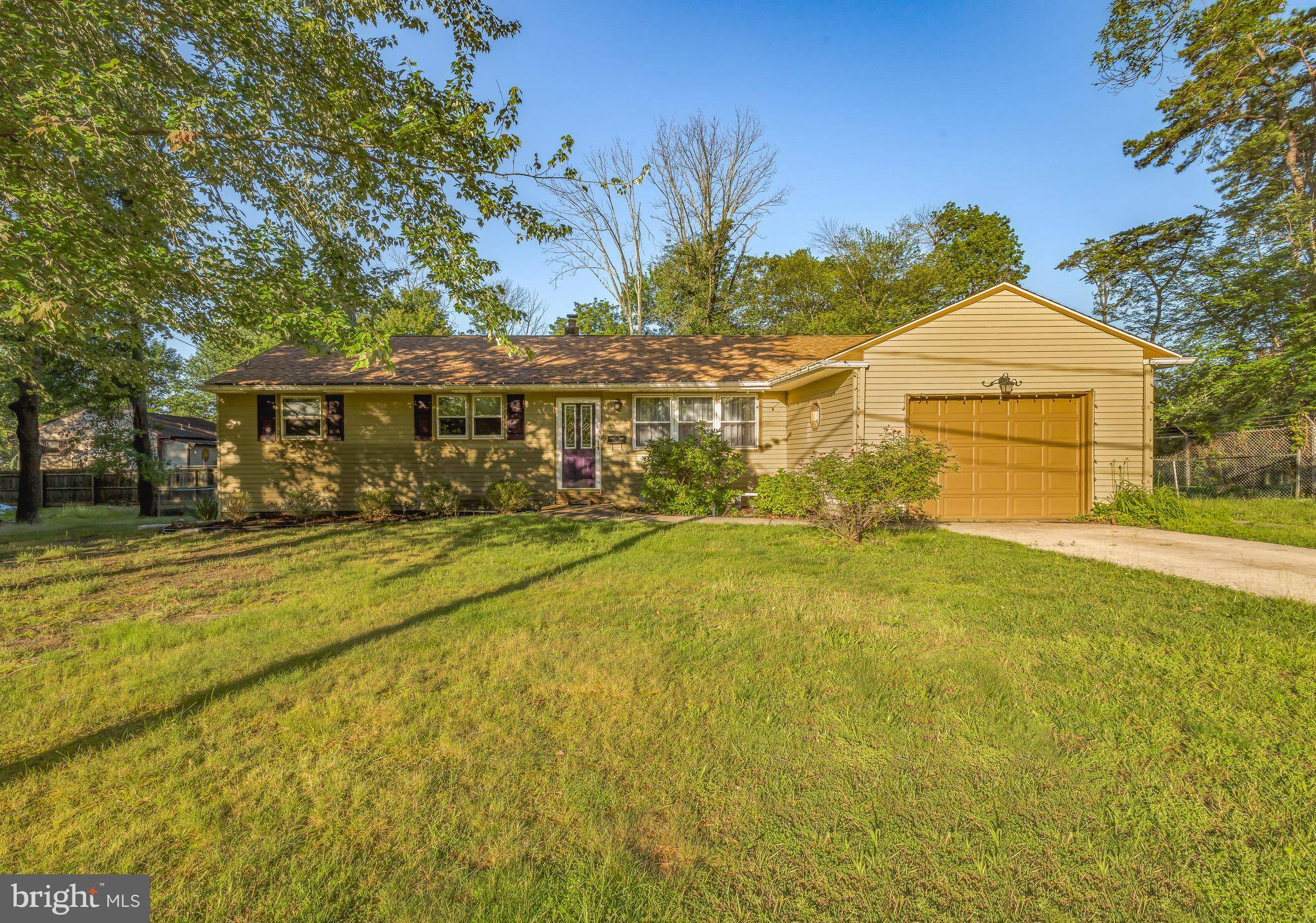 Somerdale, NJ 08083,23 ELM AVE