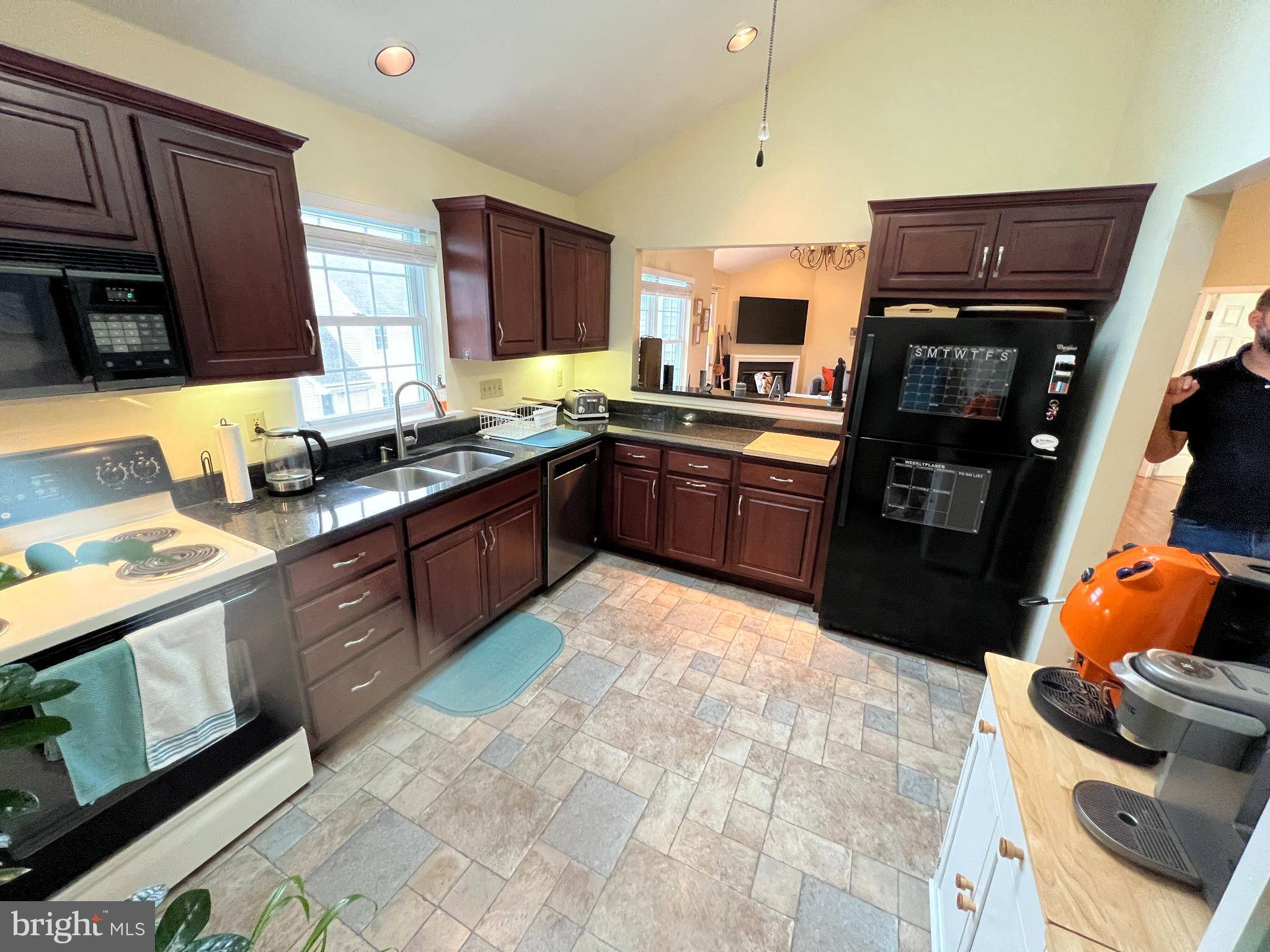 Reading, PA 19610,103 LAVENDER LN