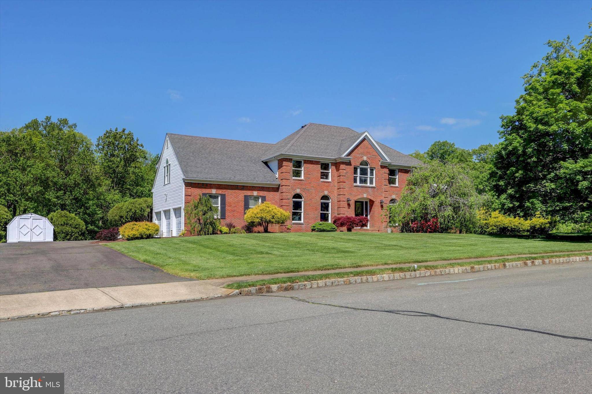 Cream Ridge, NJ 08514,17 STACY DR