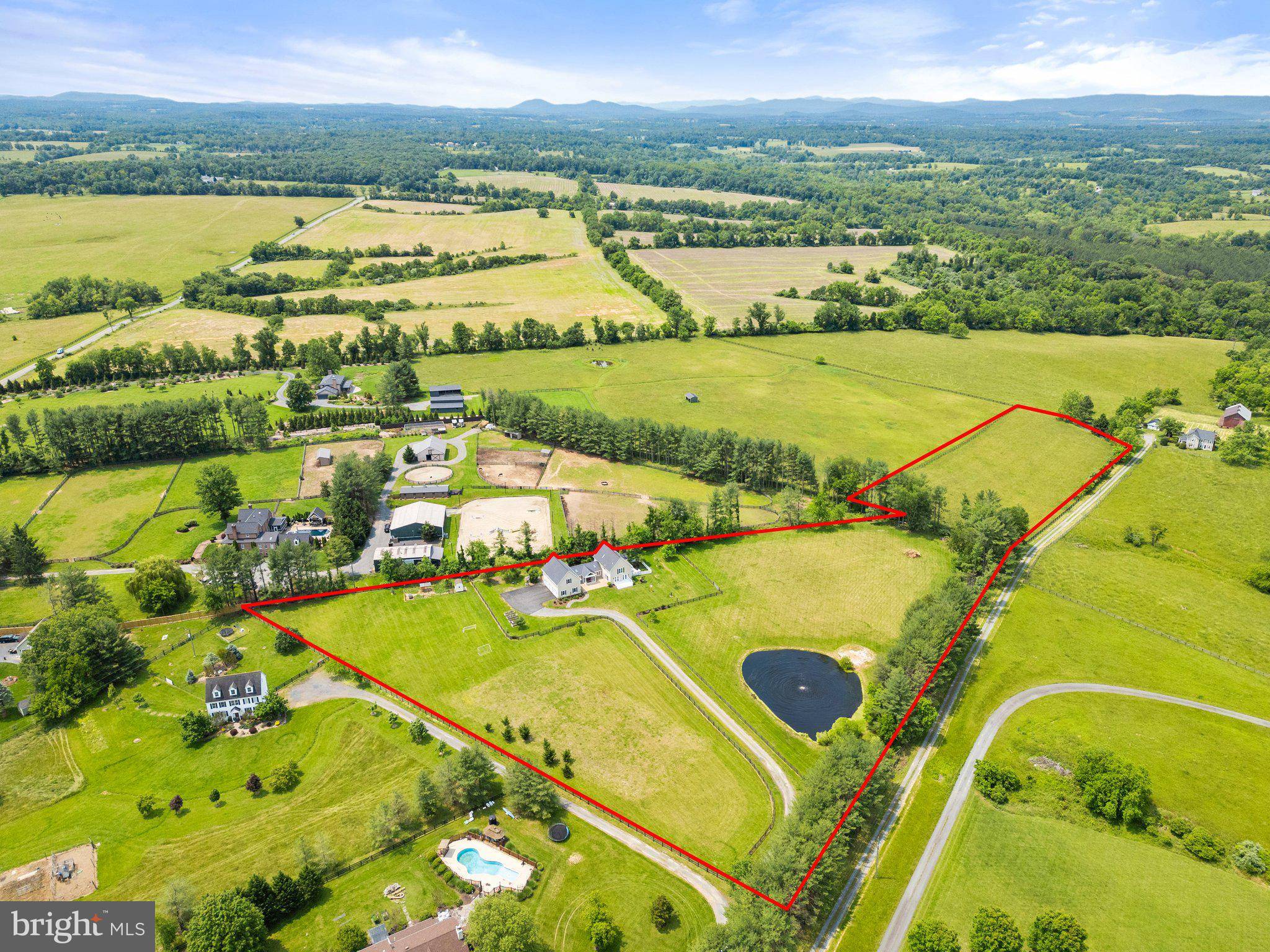 Middleburg, VA 20117,21073 ST LOUIS RD