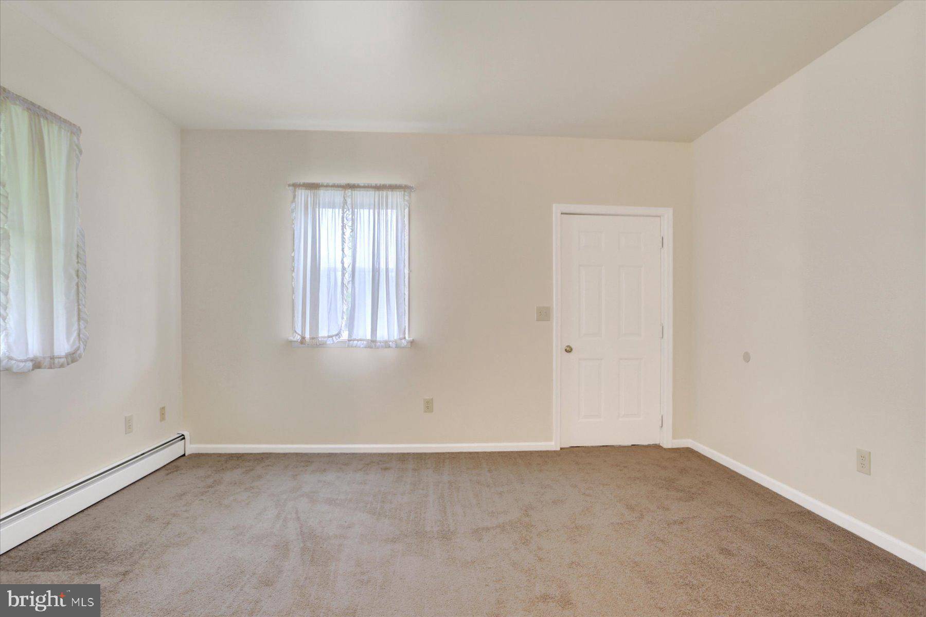 Mechanicsburg, PA 17055,512-514 E MAIN ST