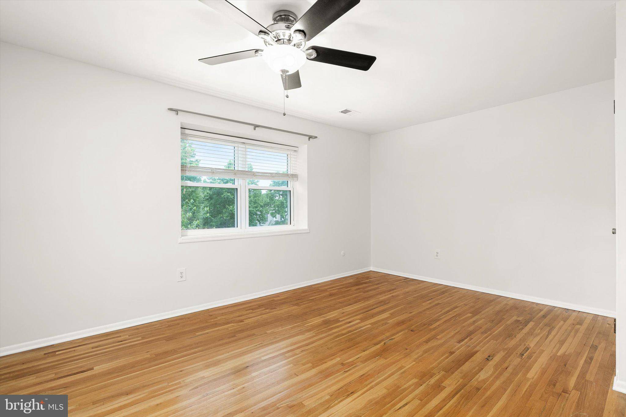 Hamilton, NJ 08690,201 SILVER CT
