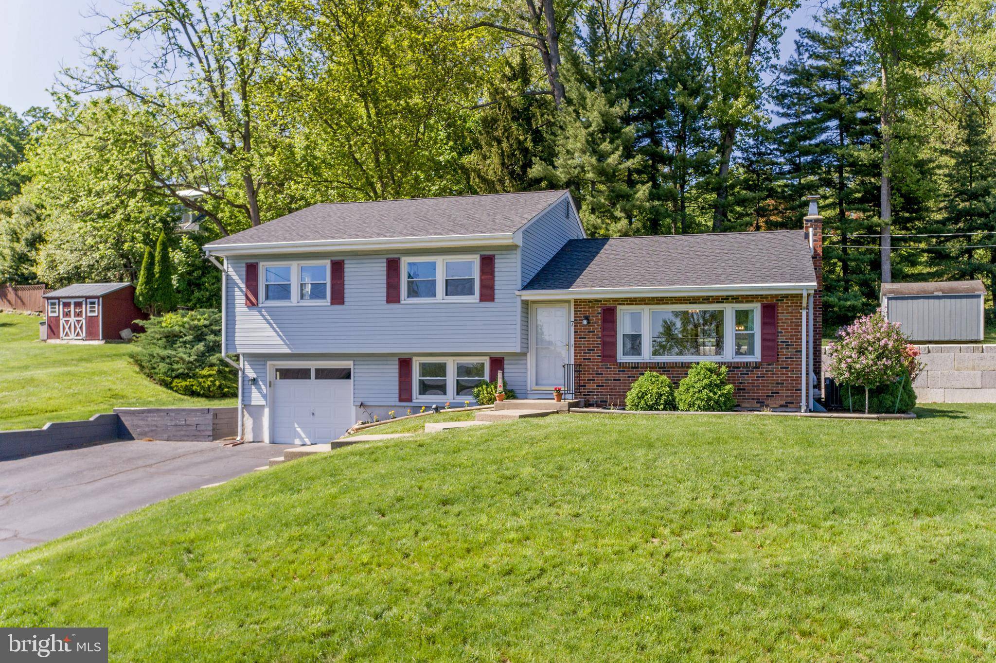 Milford, NJ 08848,7 MAPLEWOOD RD