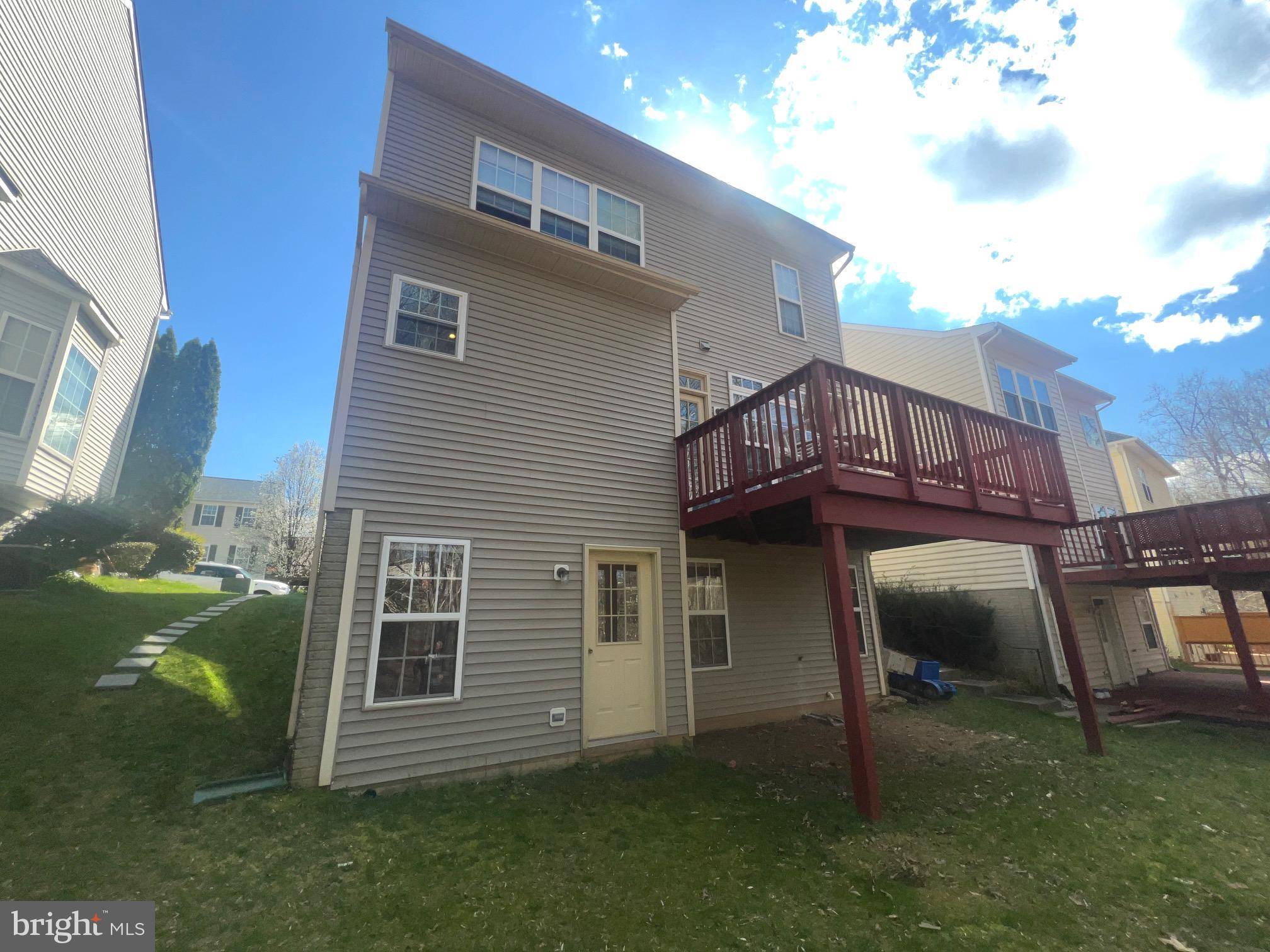 Manassas Park, VA 20111,9241 GREENSHIRE DR