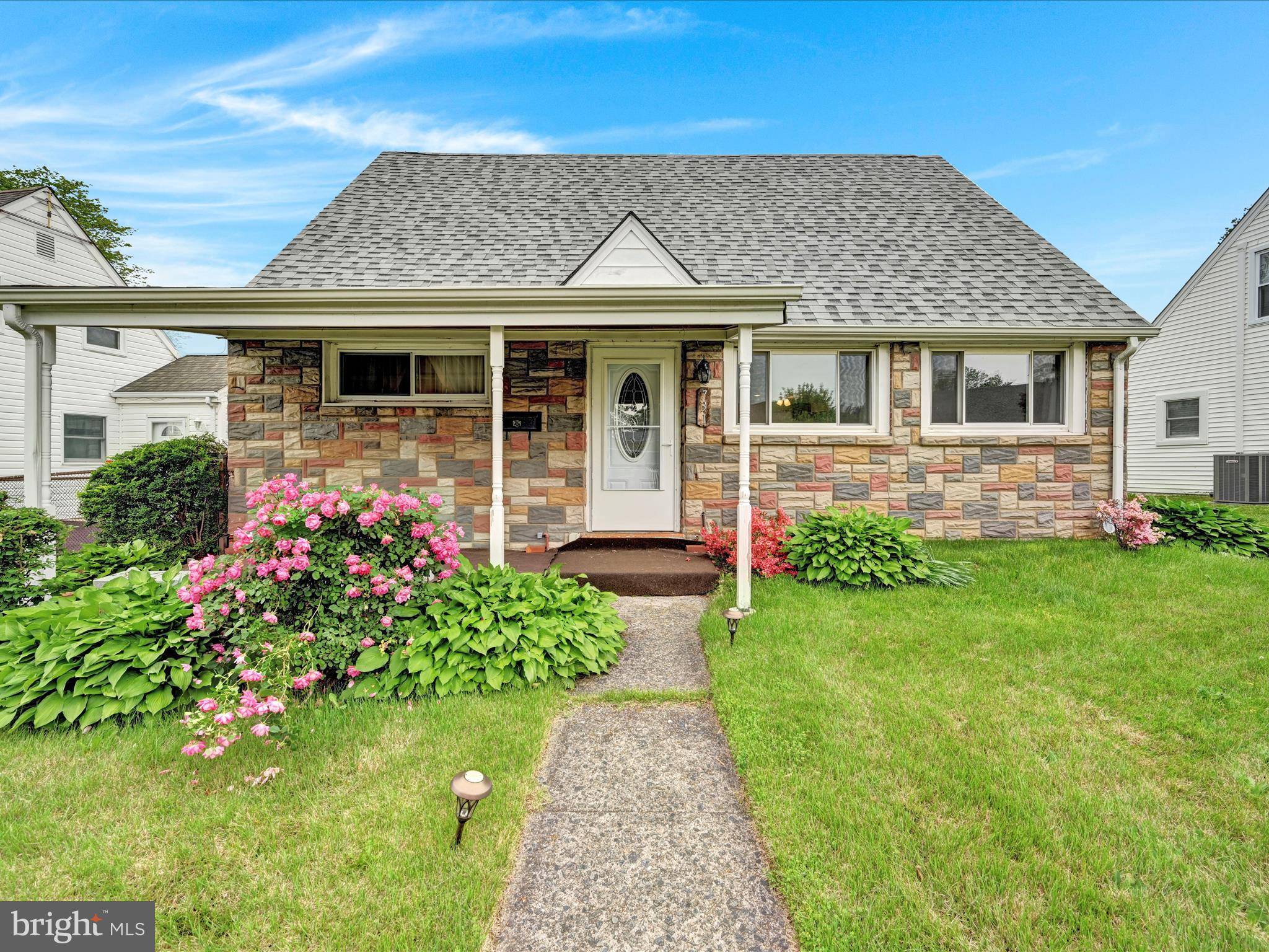 Secane, PA 19018,731 HICKORY RD
