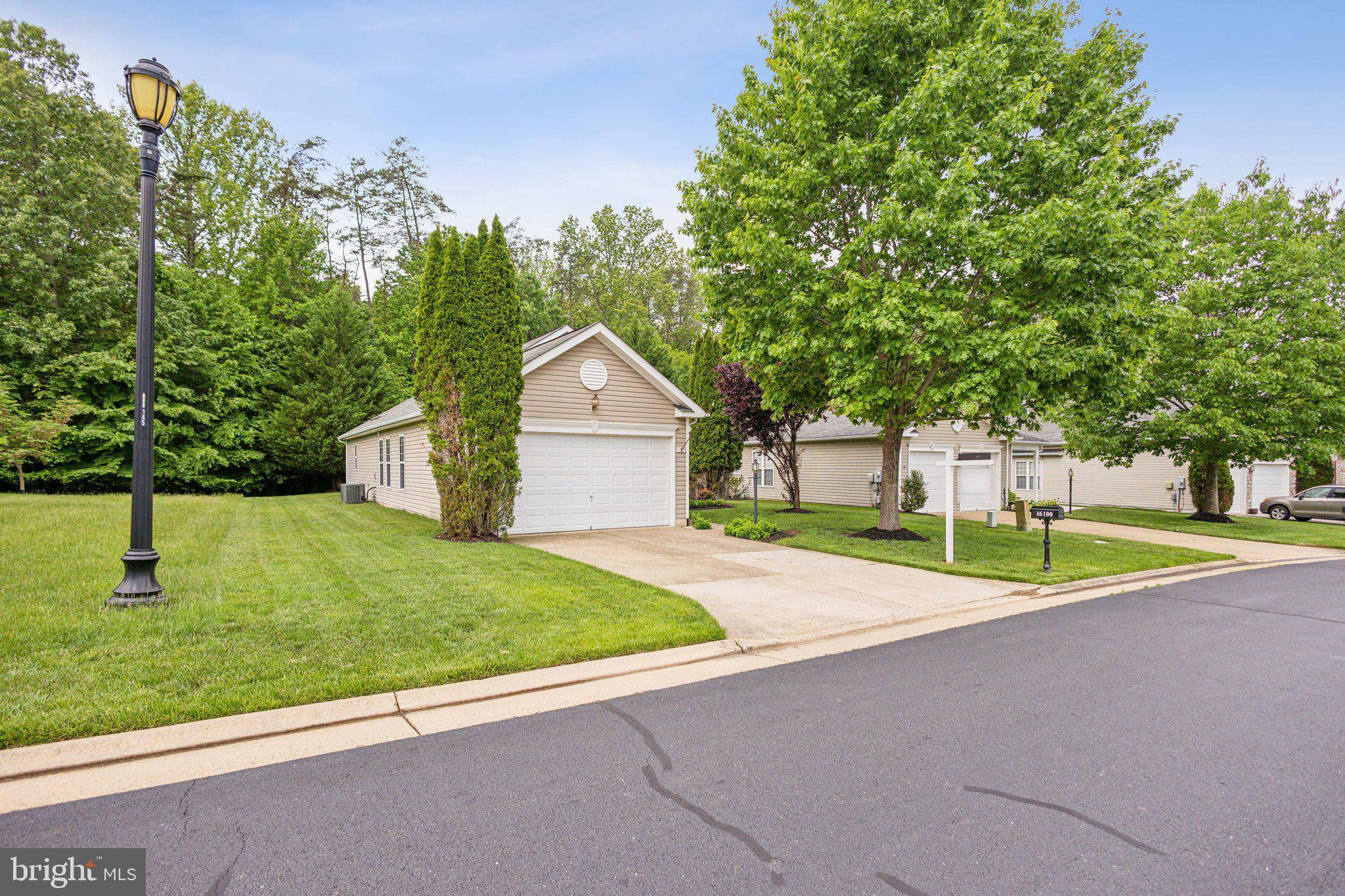 Dumfries, VA 22025,16100 DANCING LEAF PL