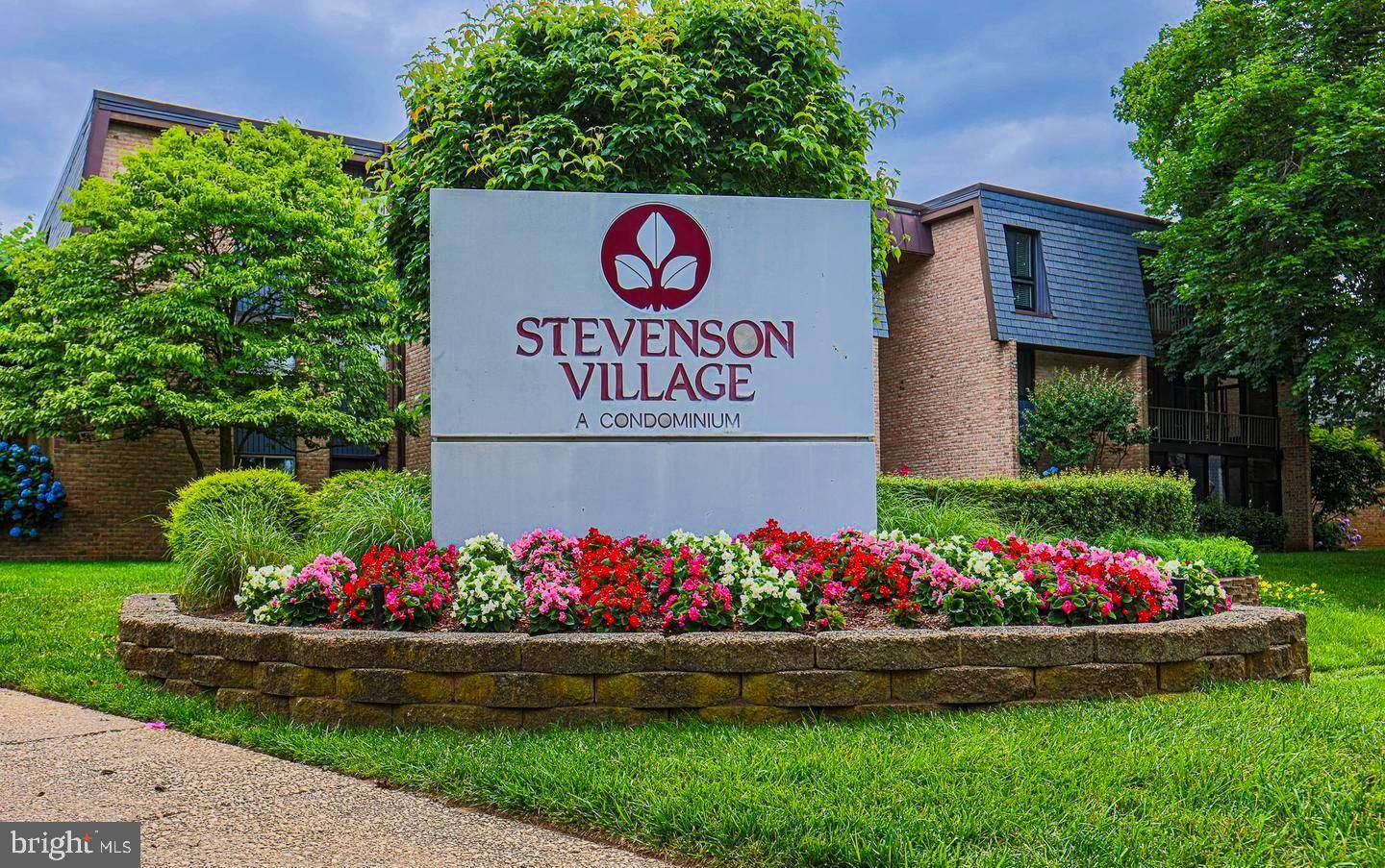 Pikesville, MD 21208,10 STONEHENGE CIR #1