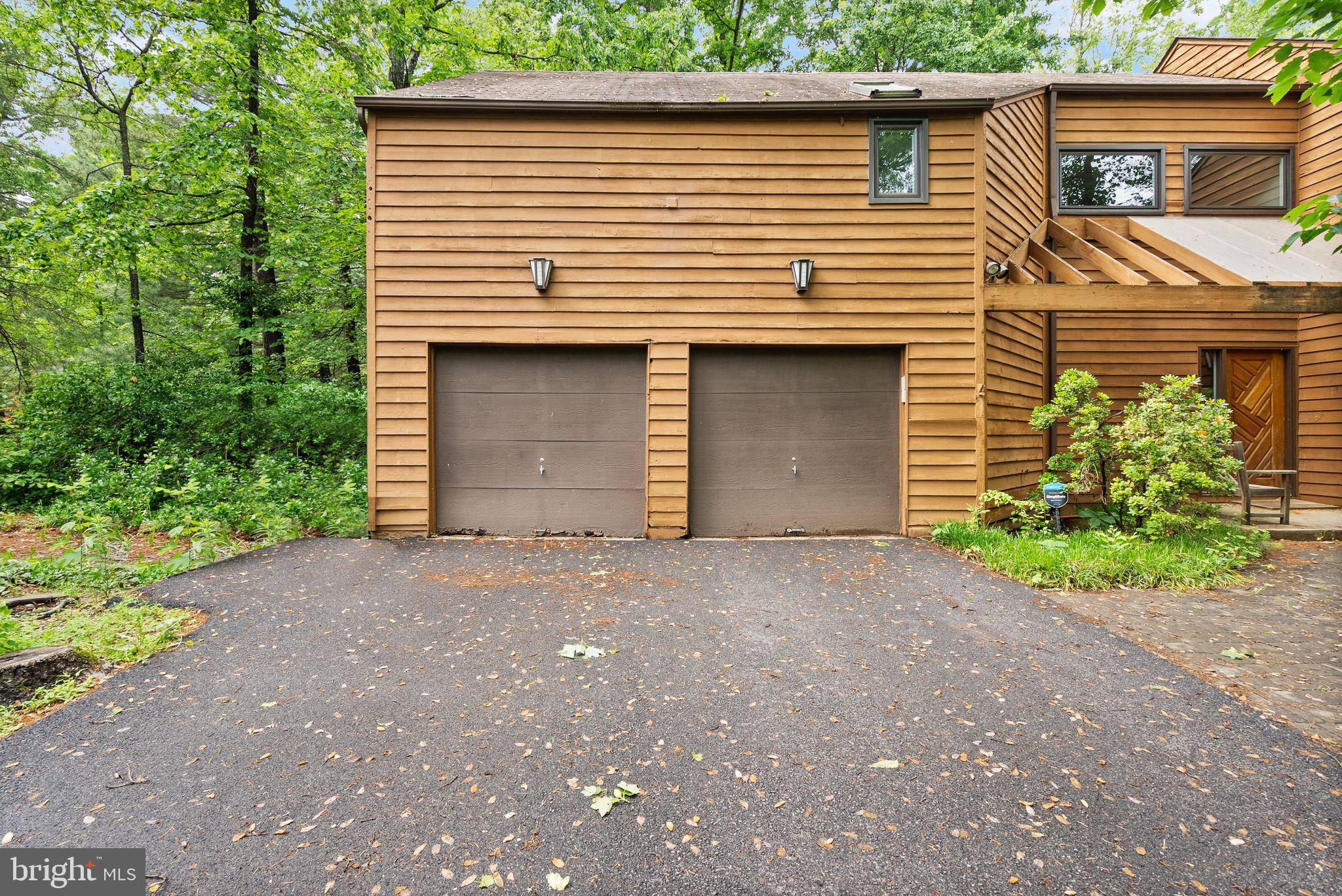 Reston, VA 20194,11598 NEWPORT COVE LN