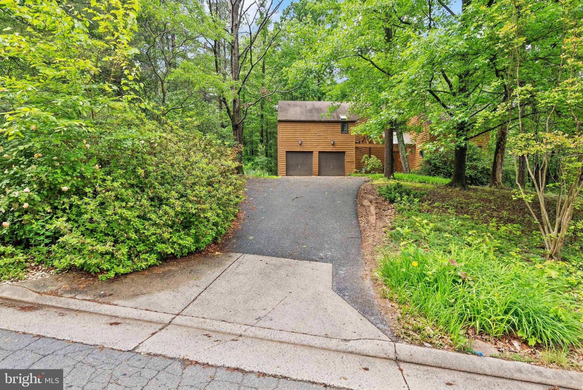 Reston, VA 20194,11598 NEWPORT COVE LN