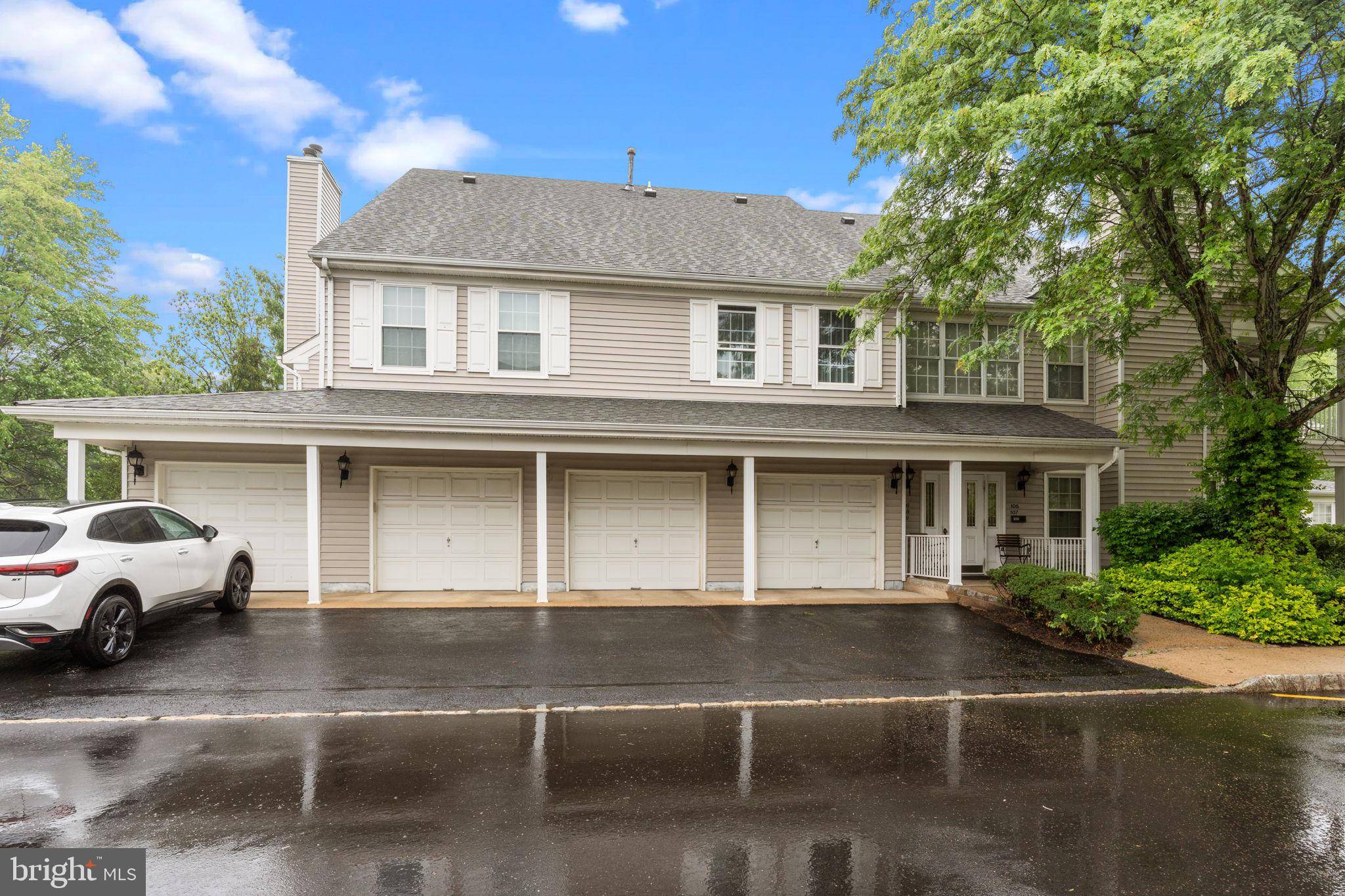 Trenton, NJ 08648,107 REGENCY PL