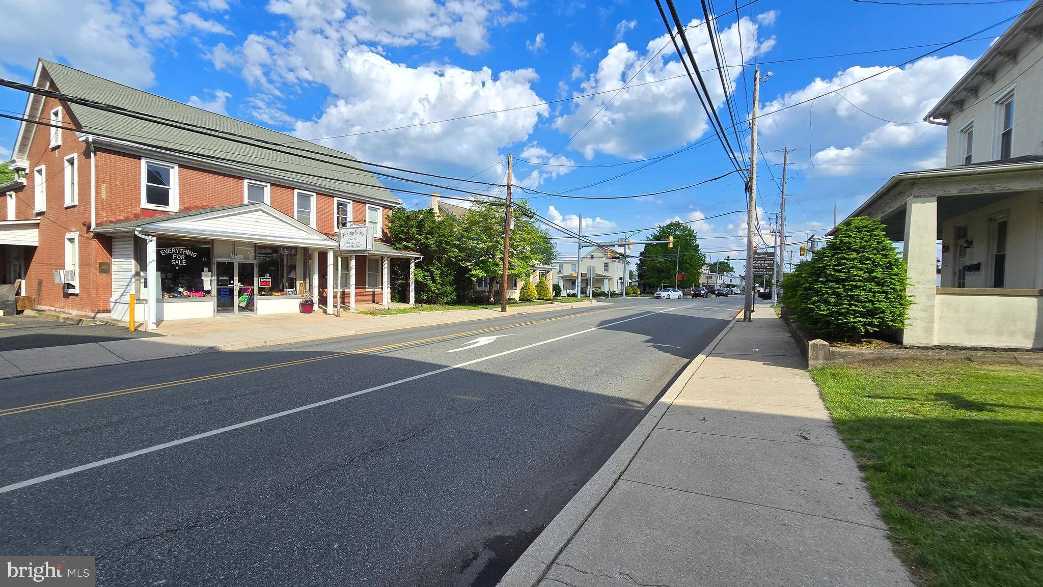 Pennsburg, PA 18073,772 MAIN ST