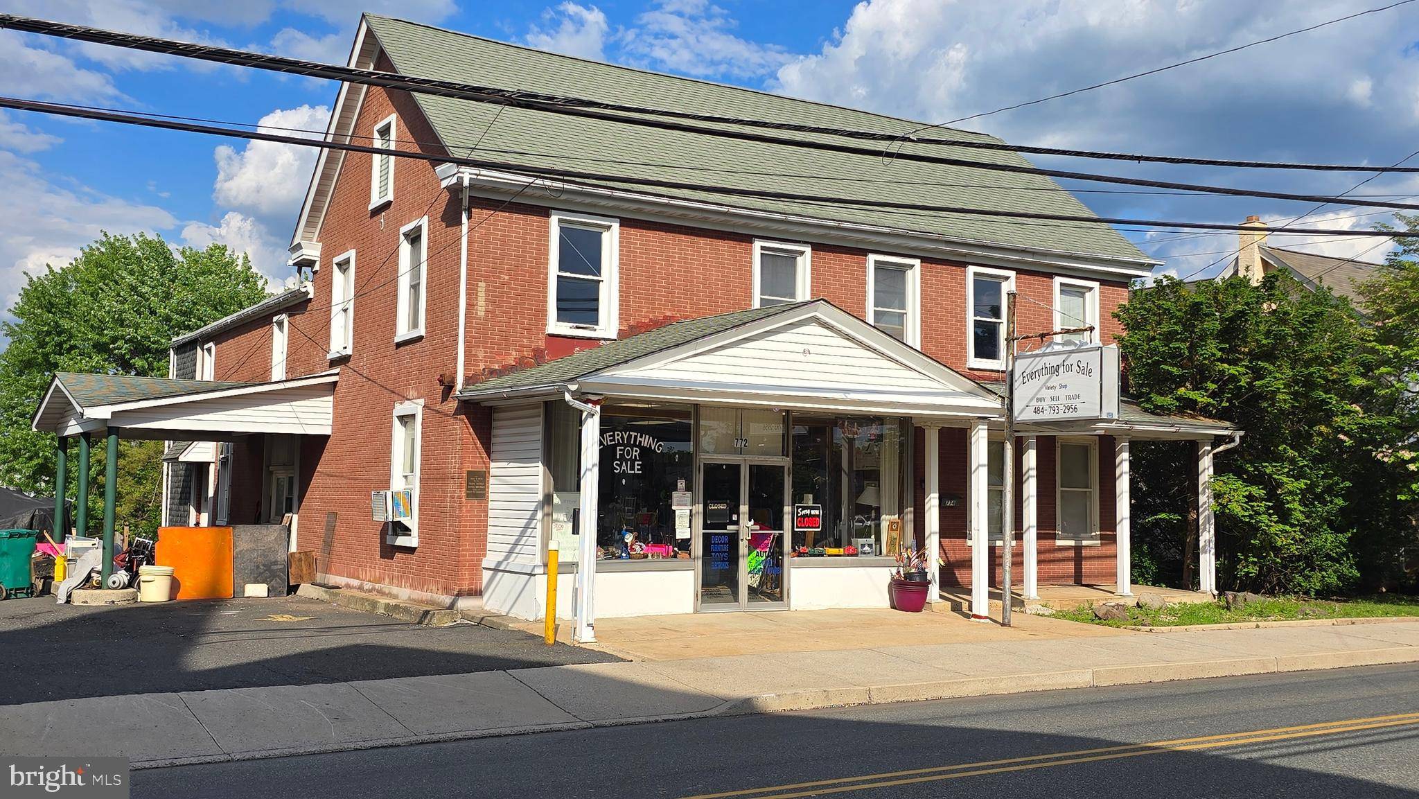 Pennsburg, PA 18073,772 MAIN ST
