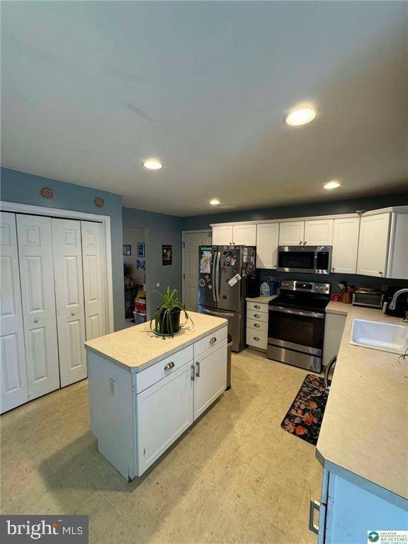 Lehighton, PA 18235,120 KRAKOW DR