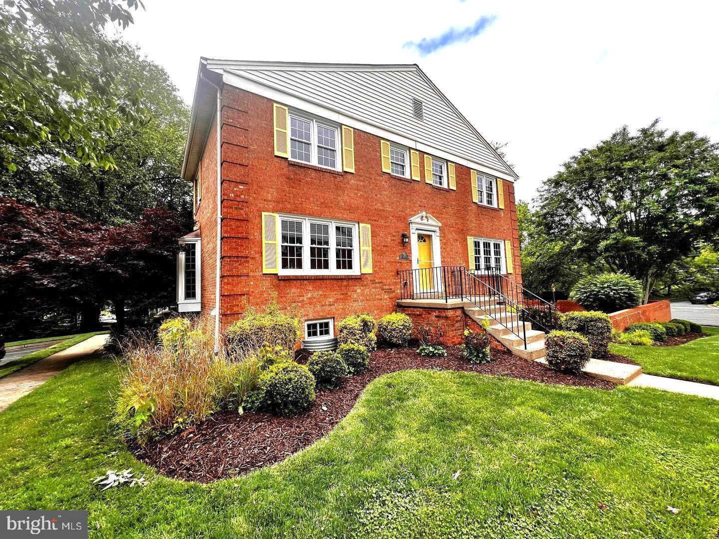 Falls Church, VA 22042,6572 FLAGMAKER CT