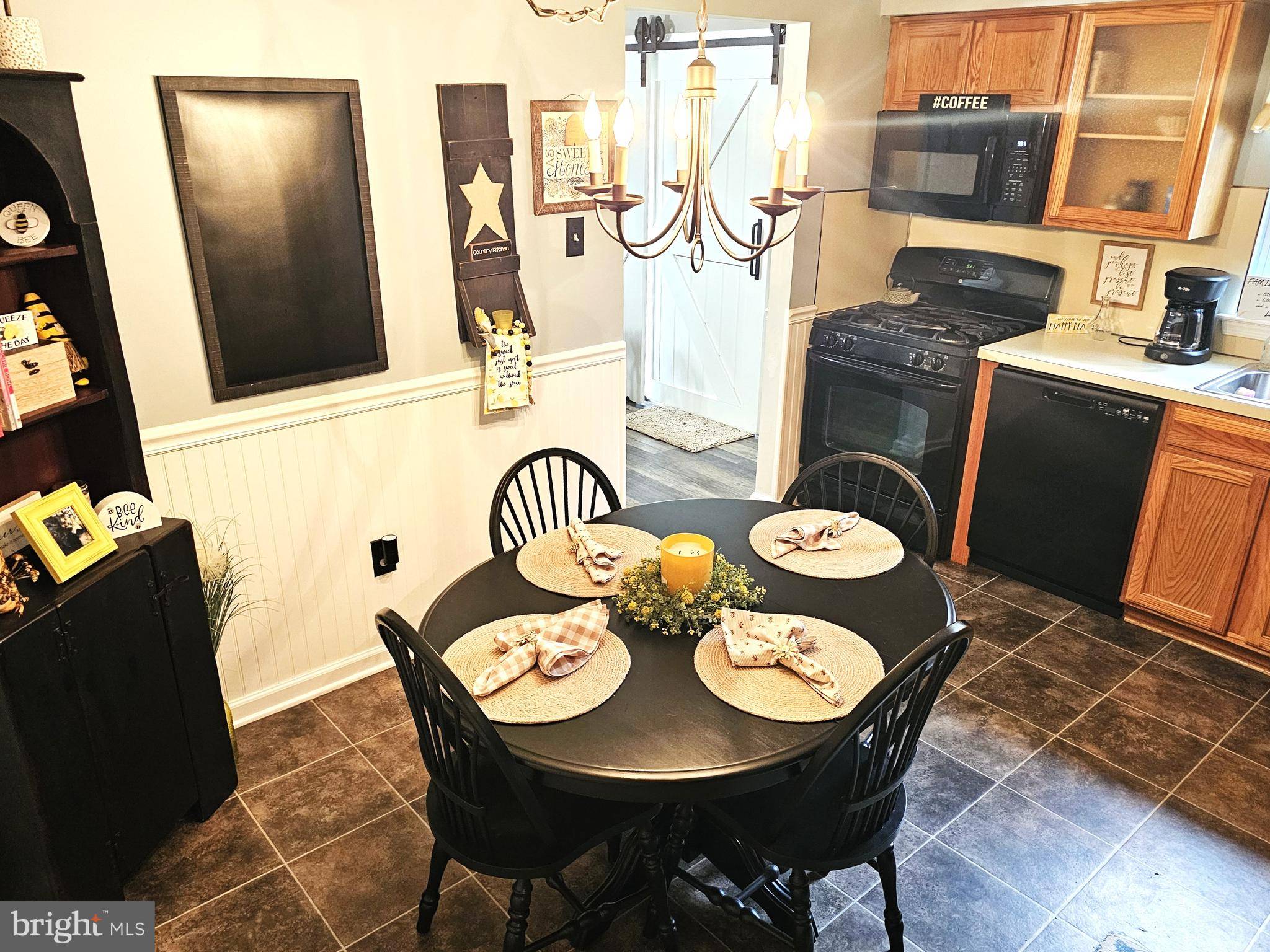 Glenolden, PA 19036,502 GLENOLDEN AVE