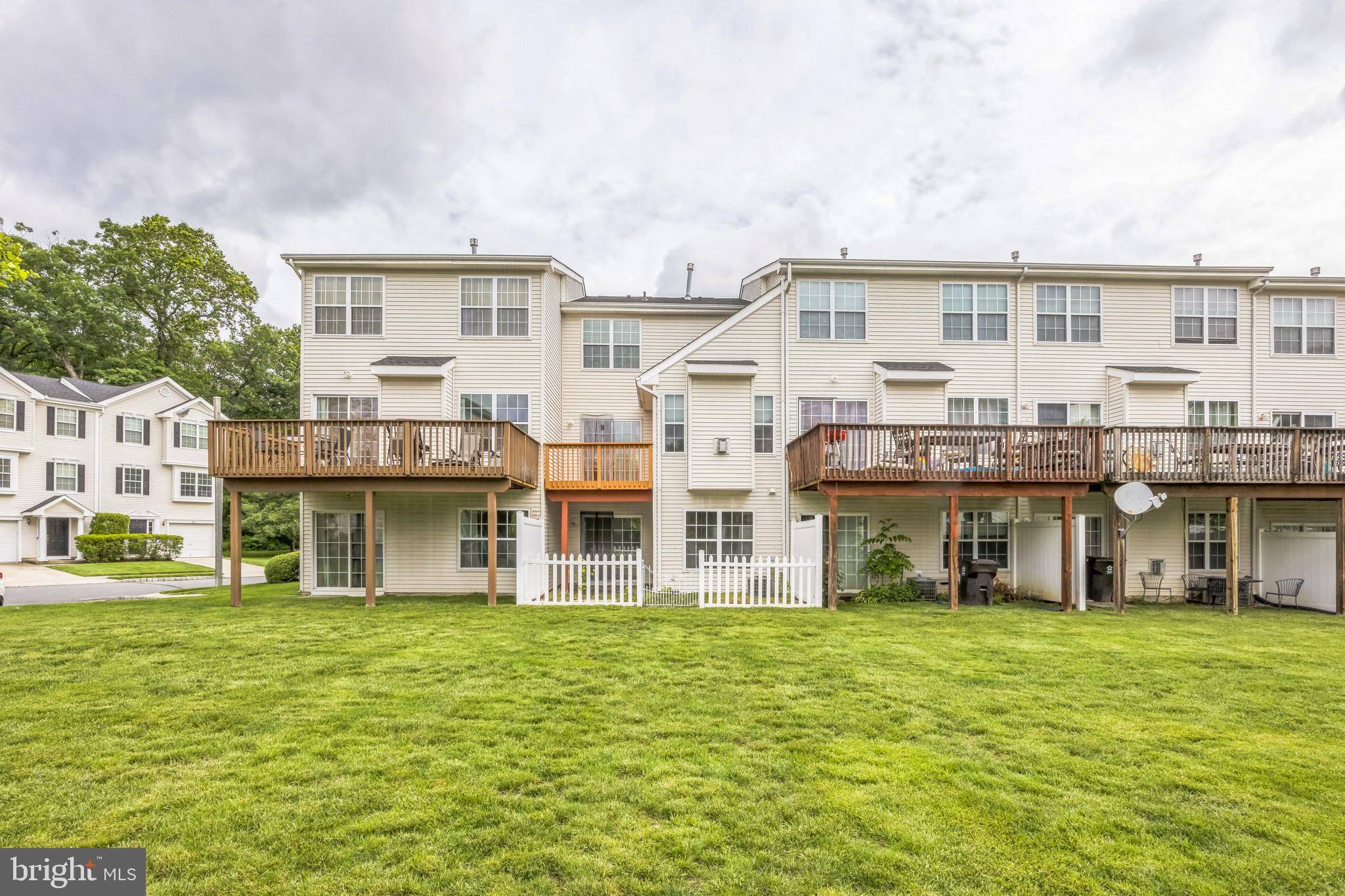 Riverside, NJ 08075,504 NOTTINGHAM PL