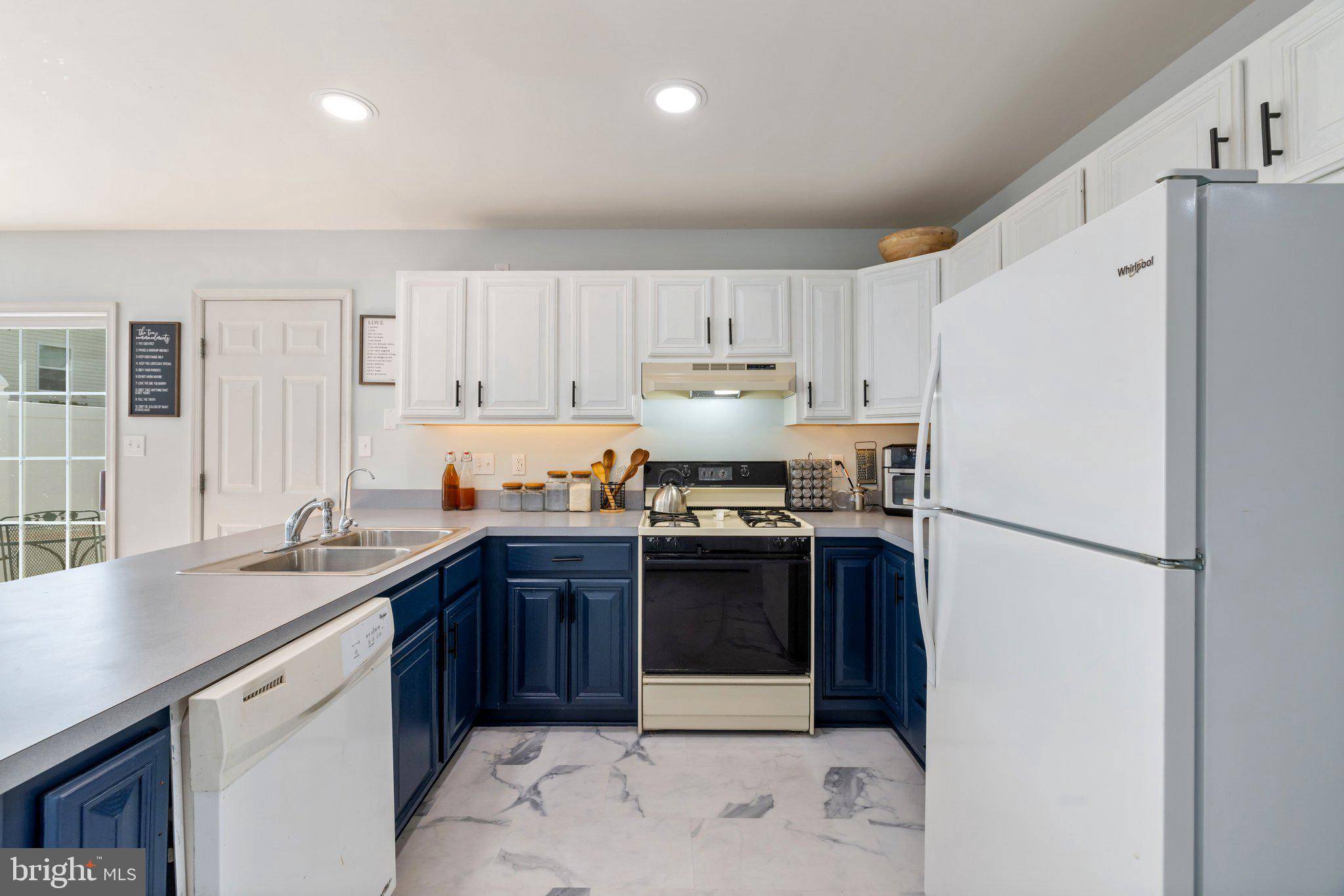 Martinsburg, WV 25401,401 ARTISAN WAY