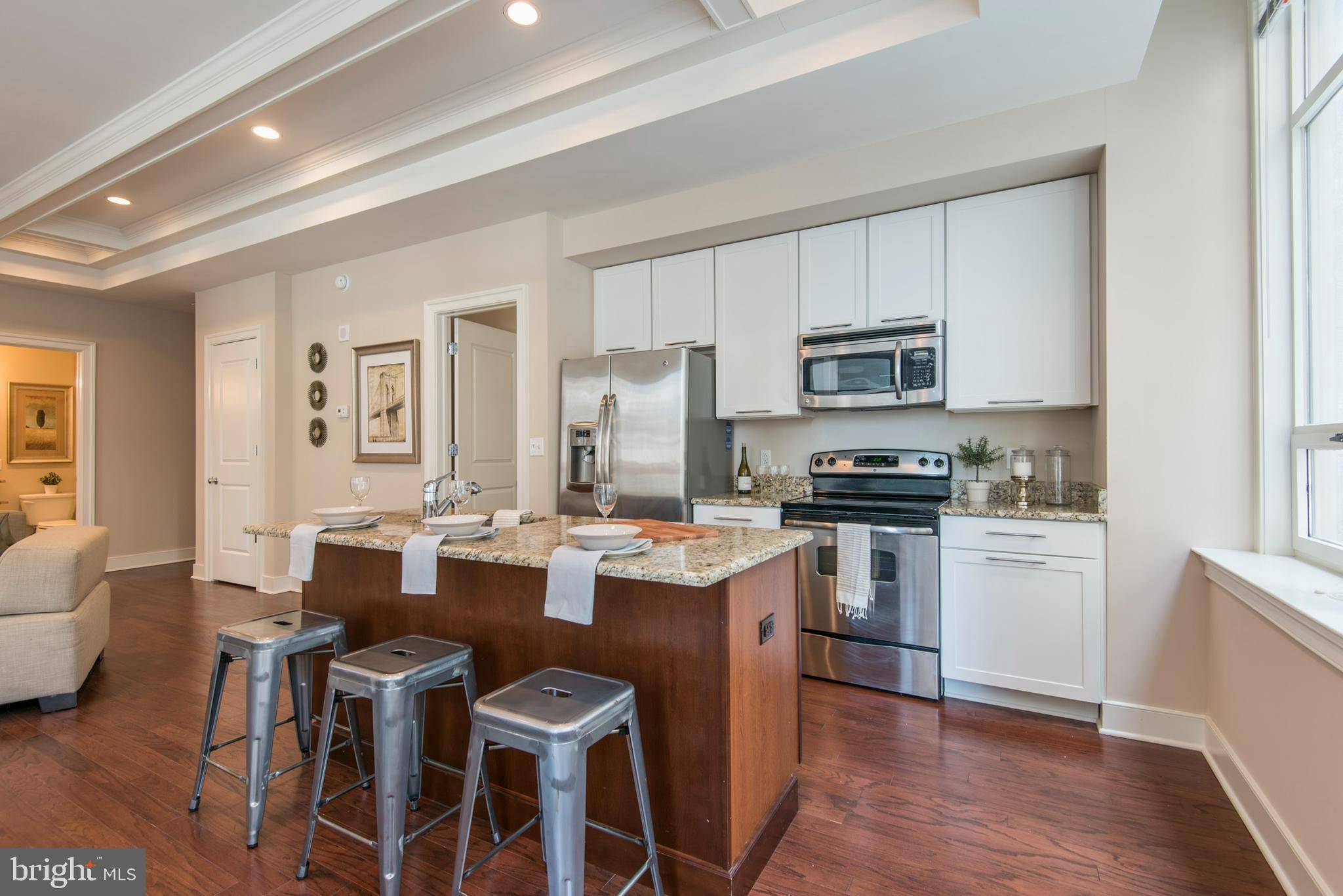 Philadelphia, PA 19102,1501 LOCUST ST #403