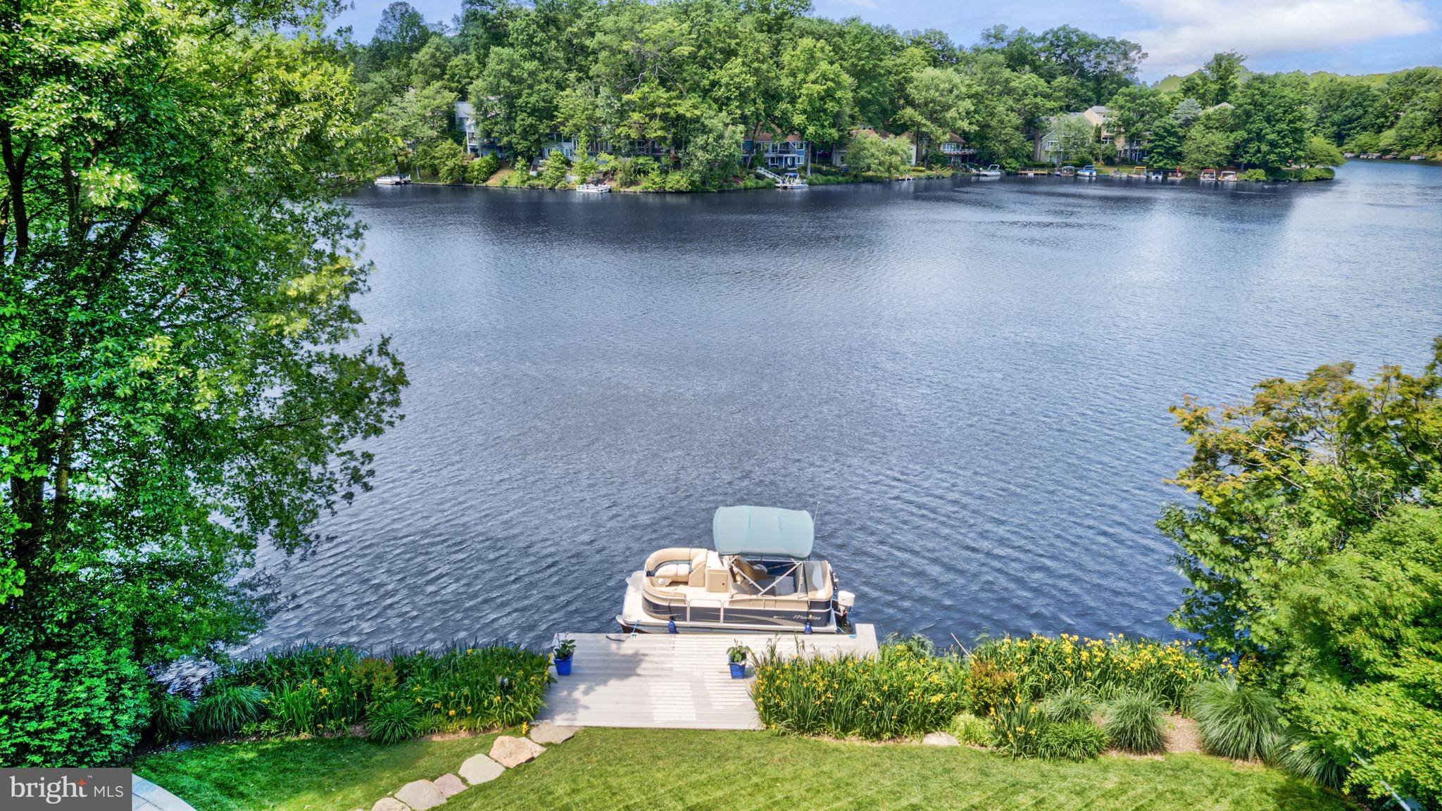 Reston, VA 20191,2200 SPINNAKER CT