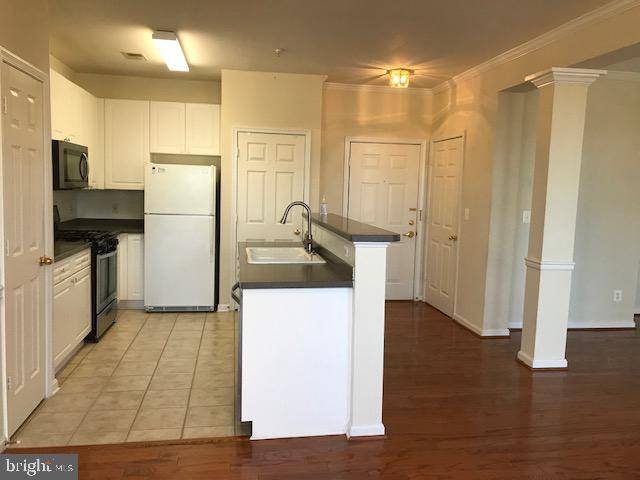Vienna, VA 22180,2663 MANHATTAN PL #312