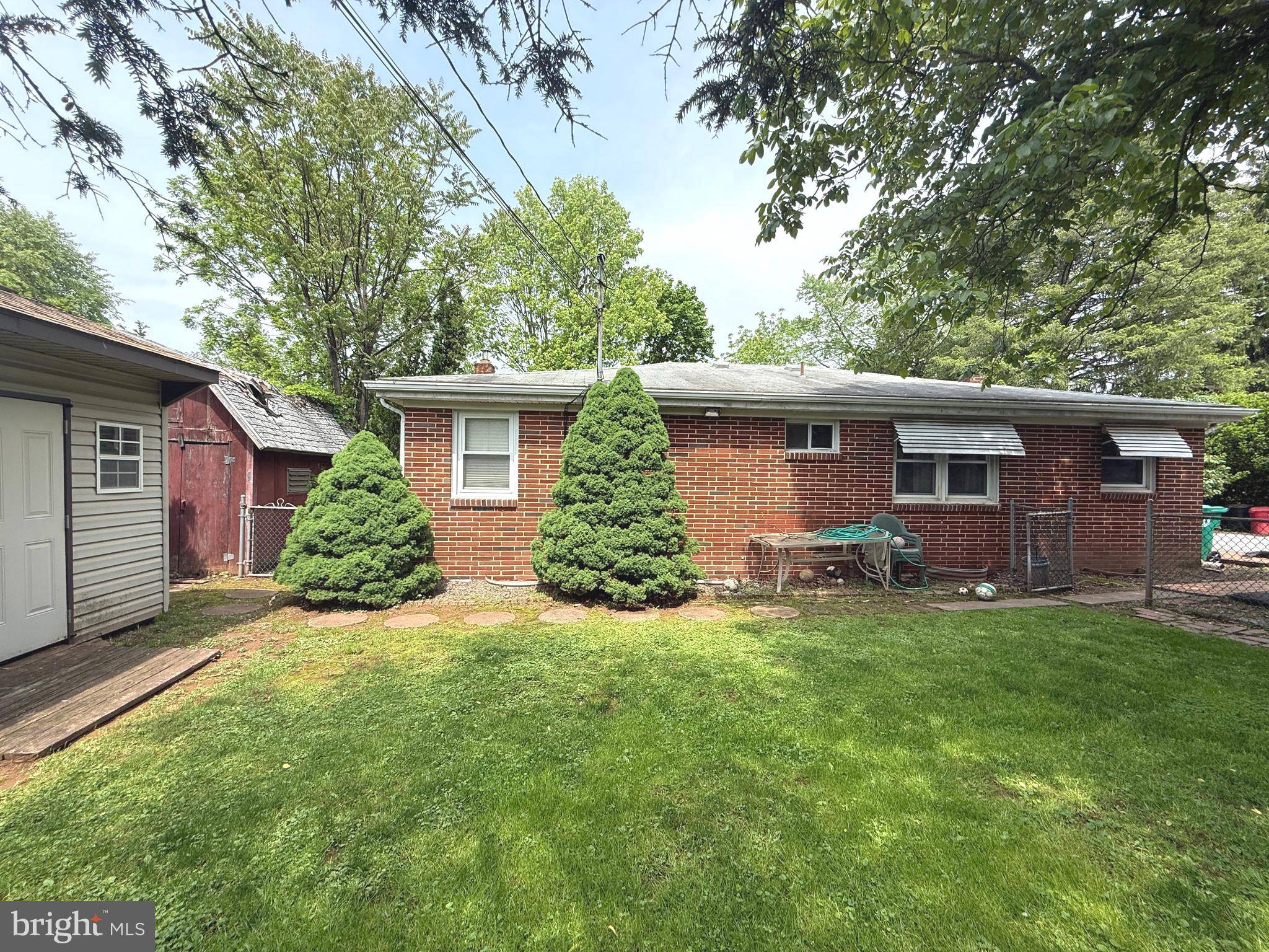 Harrisburg, PA 17112,446 N NYES RD