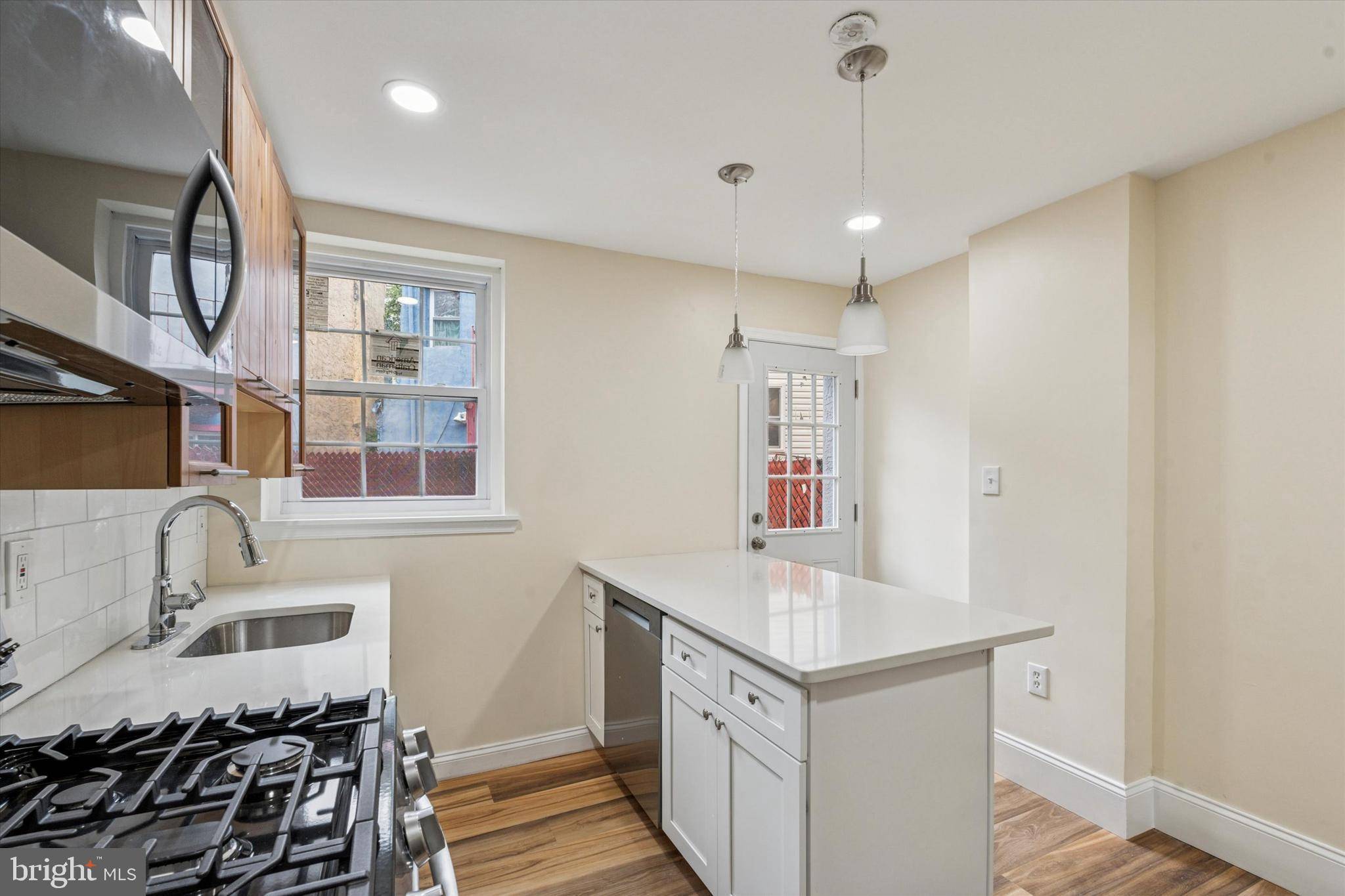 Philadelphia, PA 19122,1611 N CADWALLADER ST