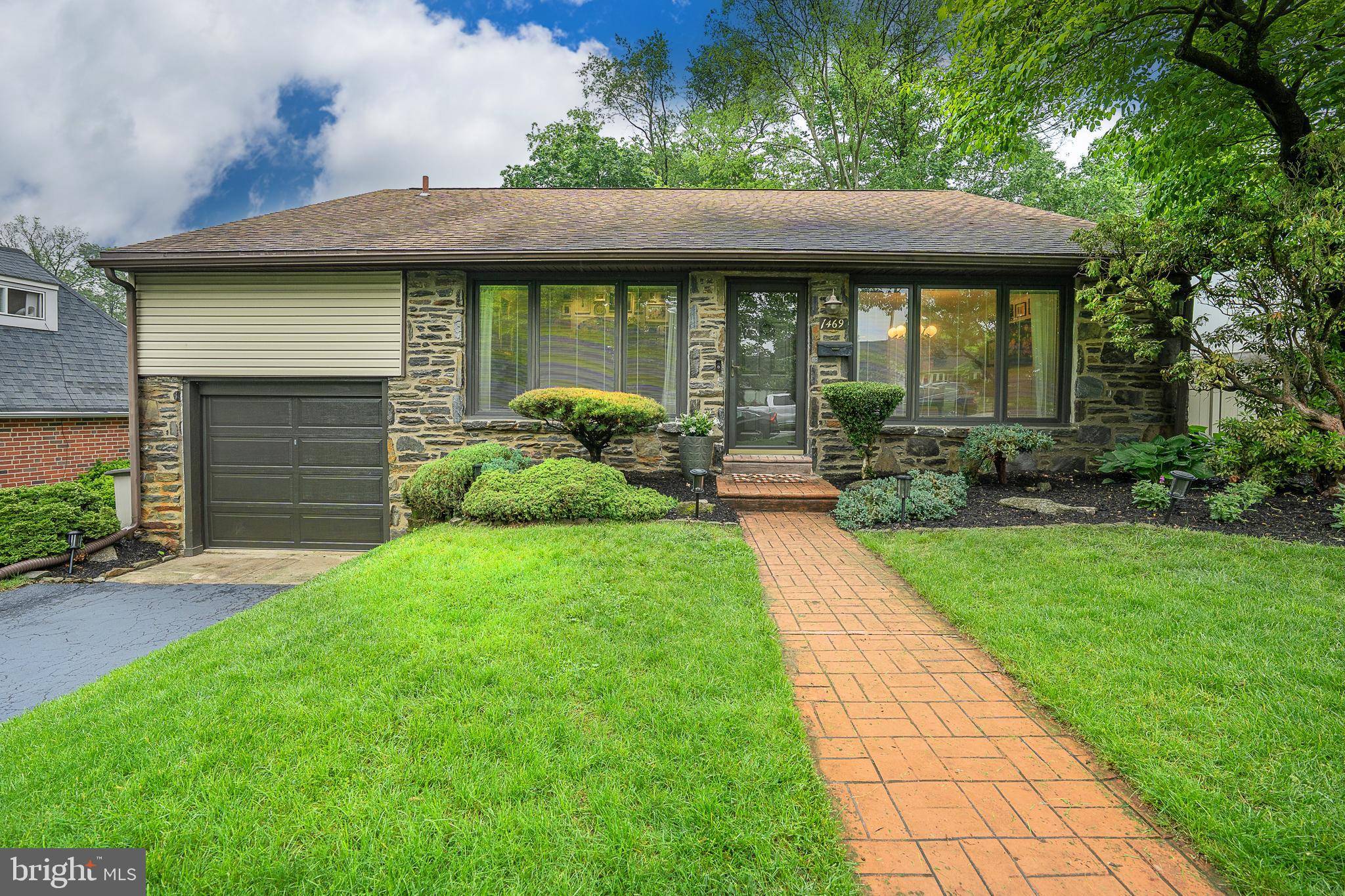 Havertown, PA 19083,1469 WINDSOR PARK LN