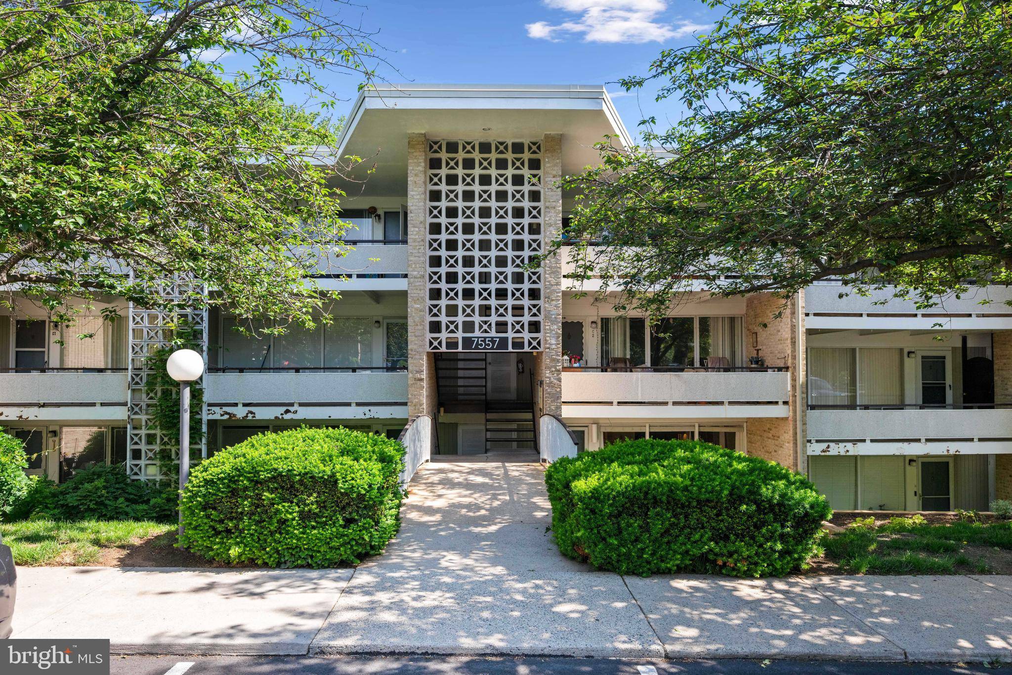 Bethesda, MD 20817,7557 SPRING LAKE DR #B2