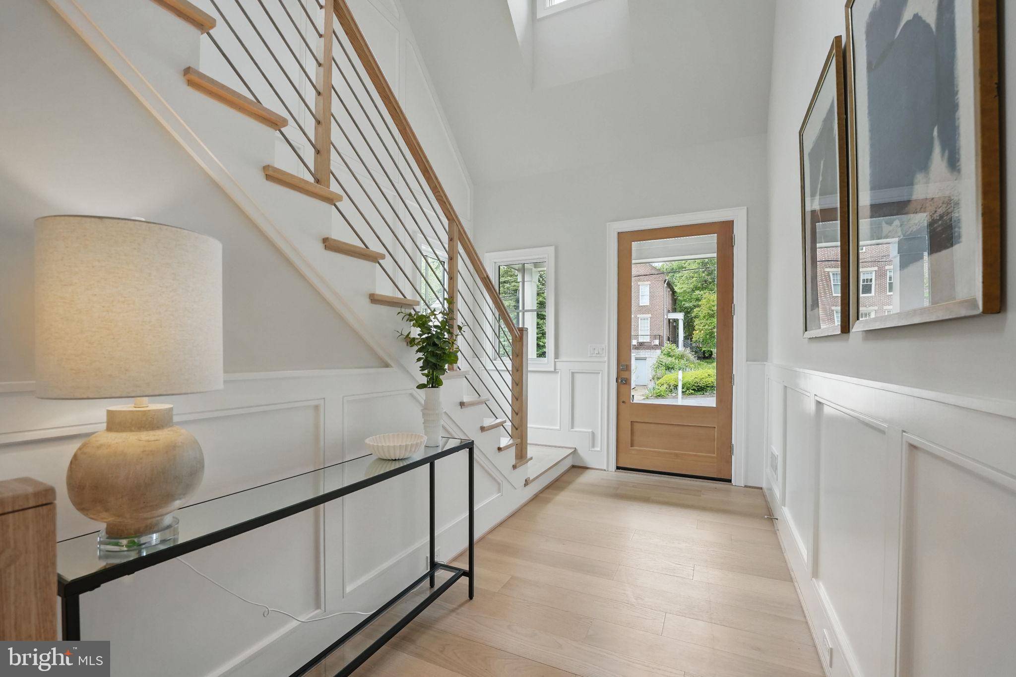 Arlington, VA 22207,4610 17TH ST N