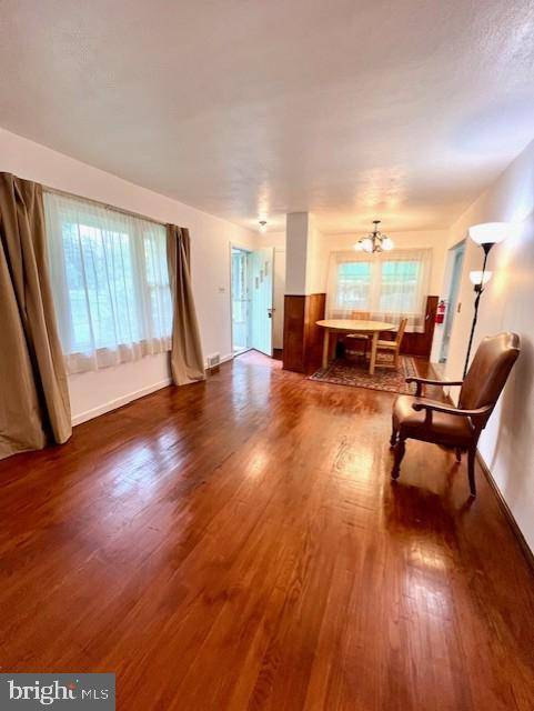 Princeton Junction, NJ 08550,327 CLARKSVILLE RD