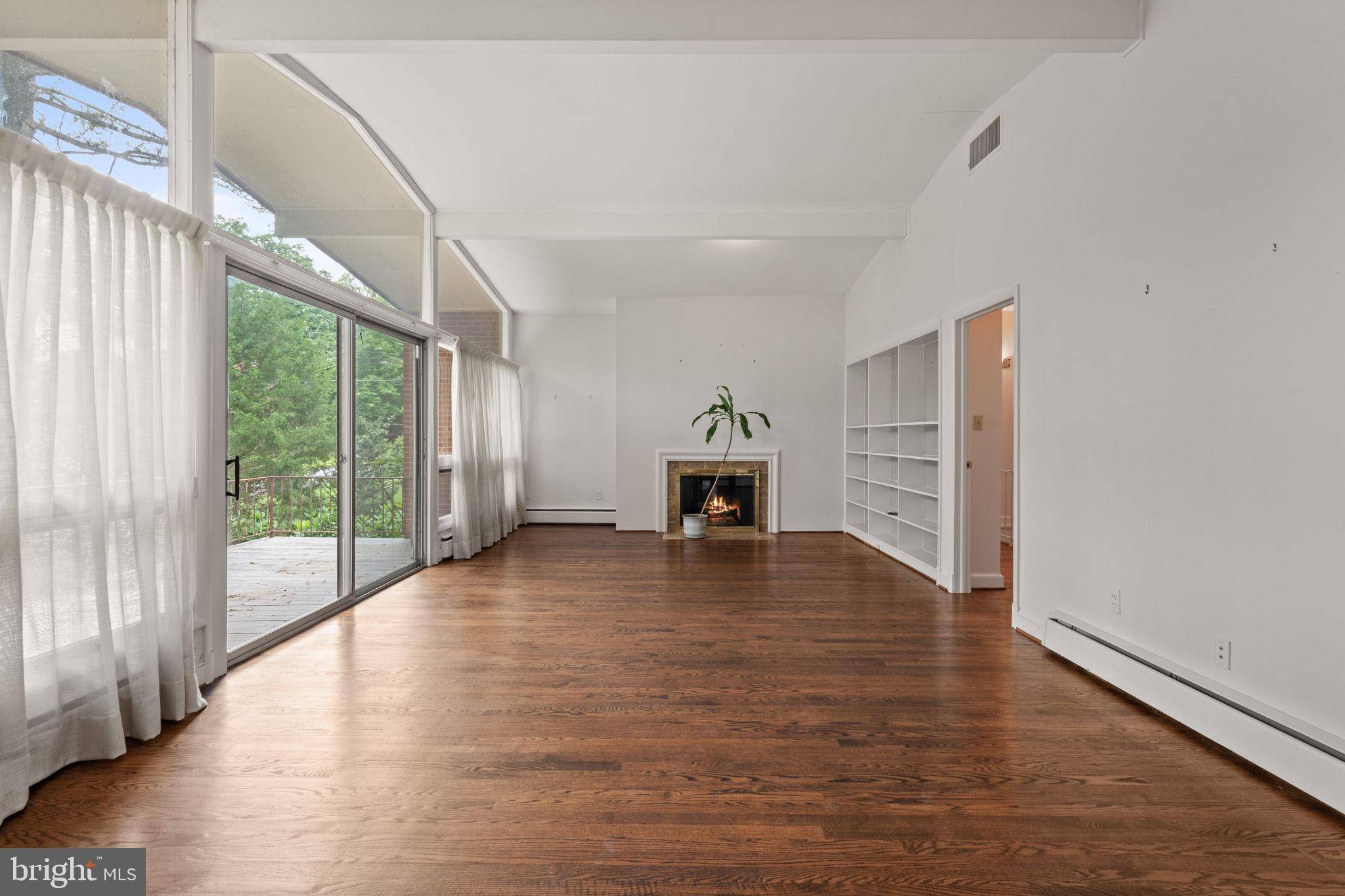 Mclean, VA 22101,6802 NESBITT PL