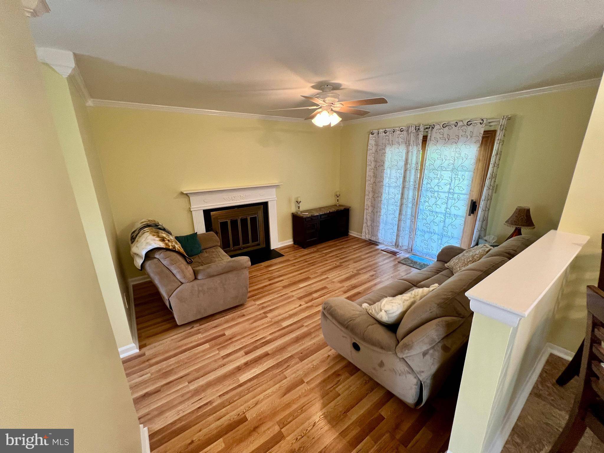 Williamstown, NJ 08094,613 GREENBRIAR DR