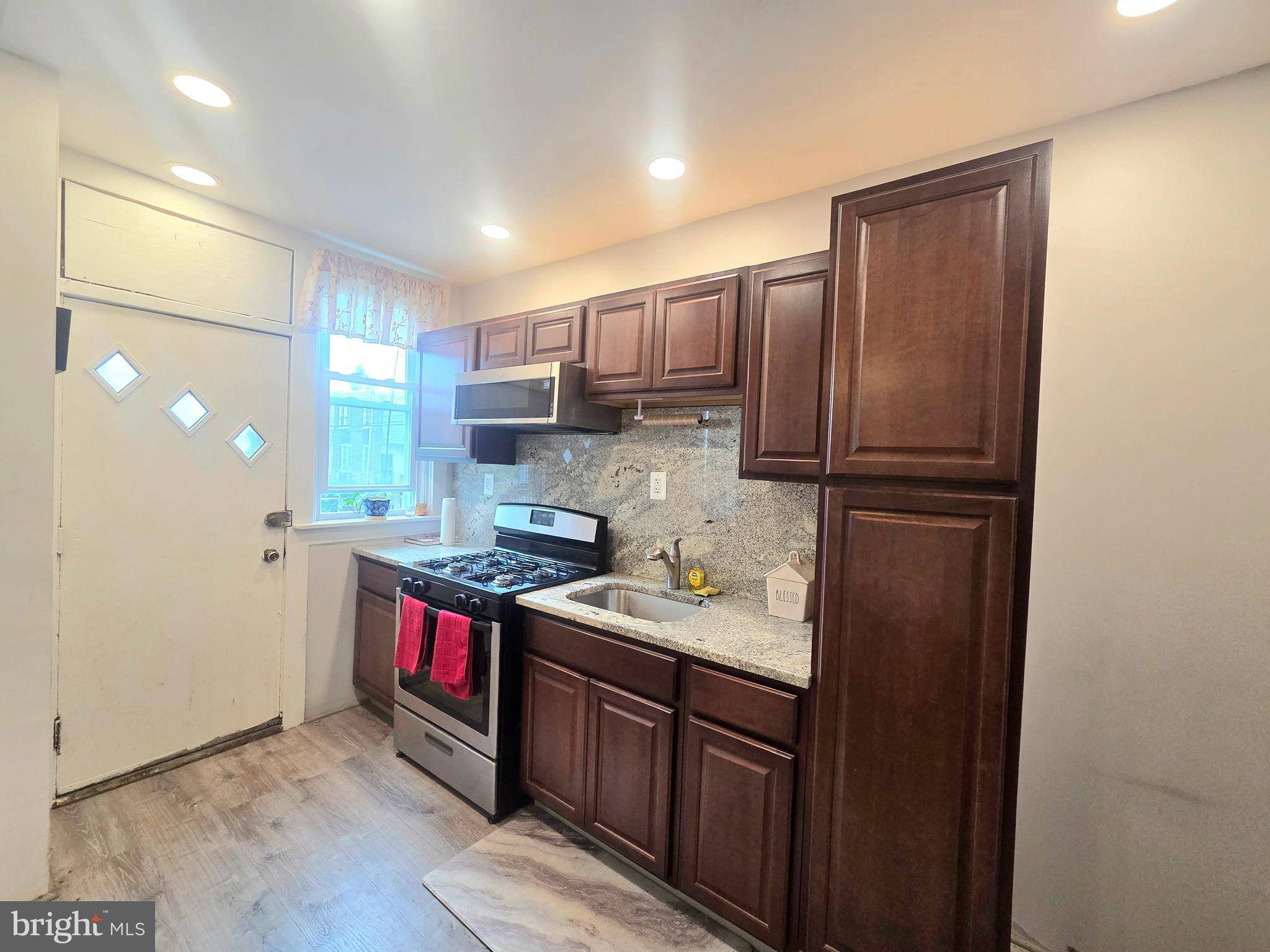 Philadelphia, PA 19143,5718 PENTRIDGE ST