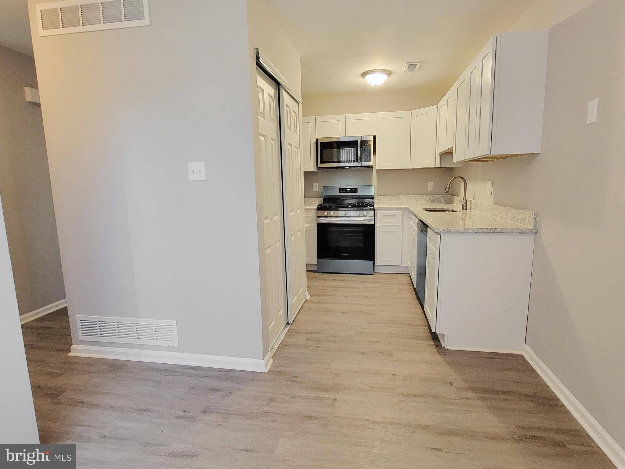 Roebling, NJ 08554,38 RIVER BANK DR