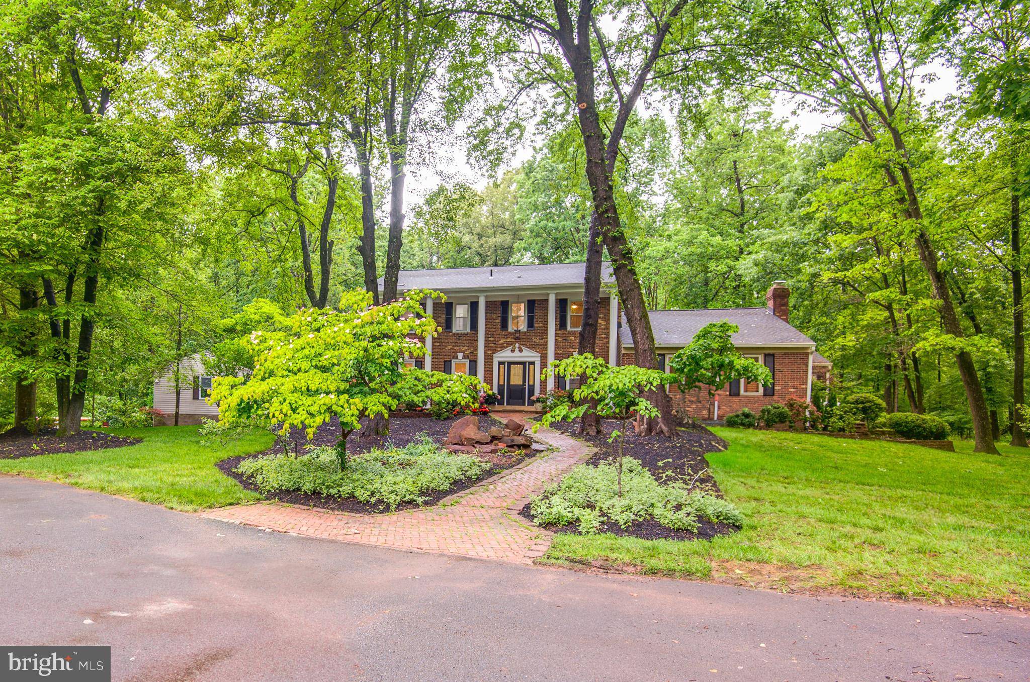 Great Falls, VA 22066,11923 FALLEN HOLLY CT