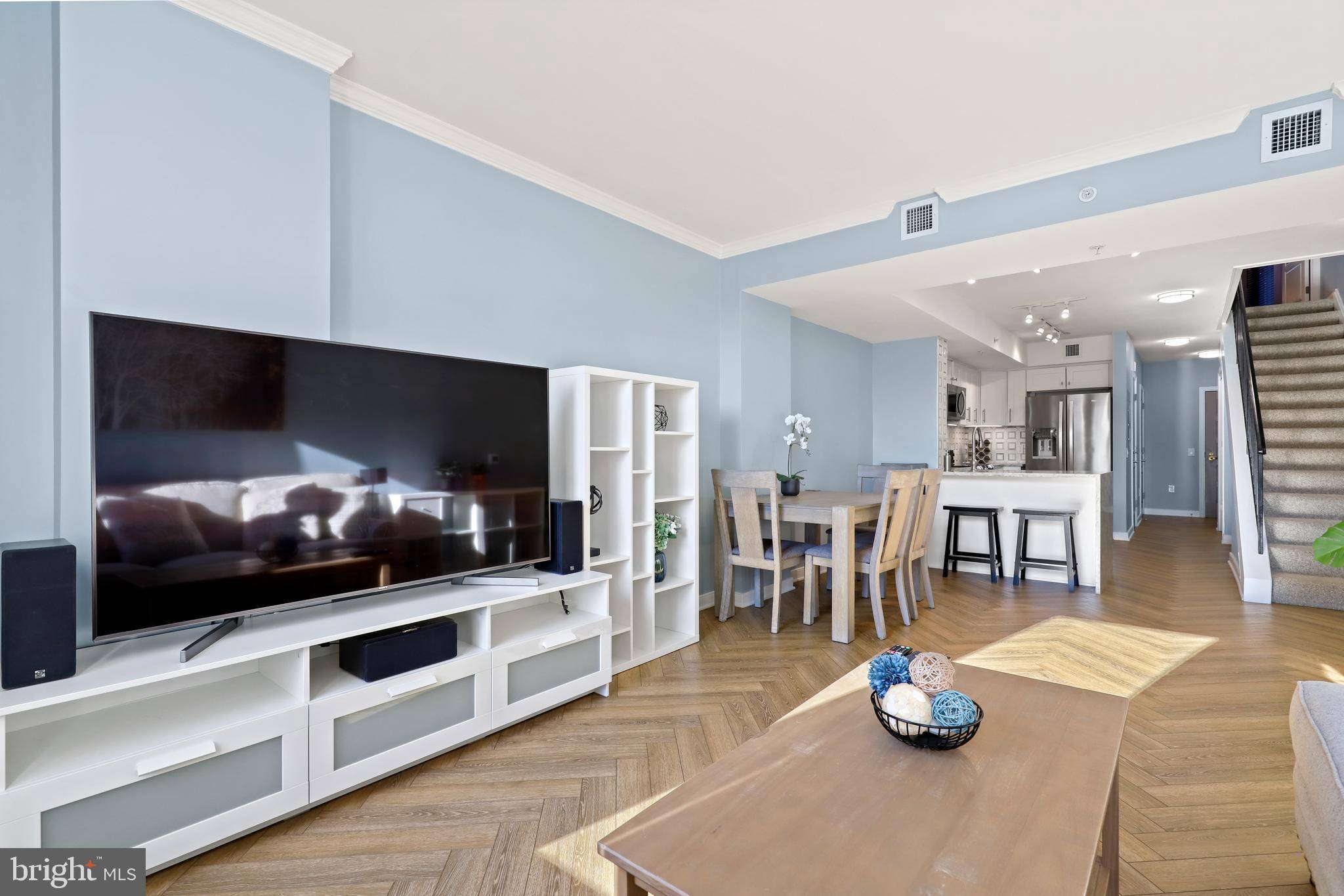Washington, DC 20004,631 D ST NW #841