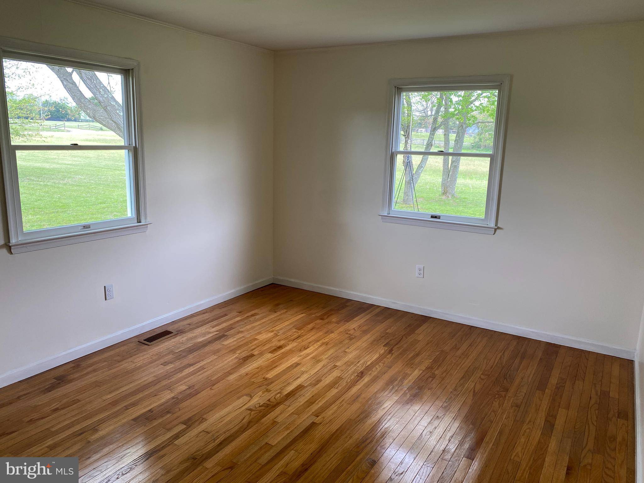 Warrenton, VA 20187,5061 HUMMINGBIRD LN