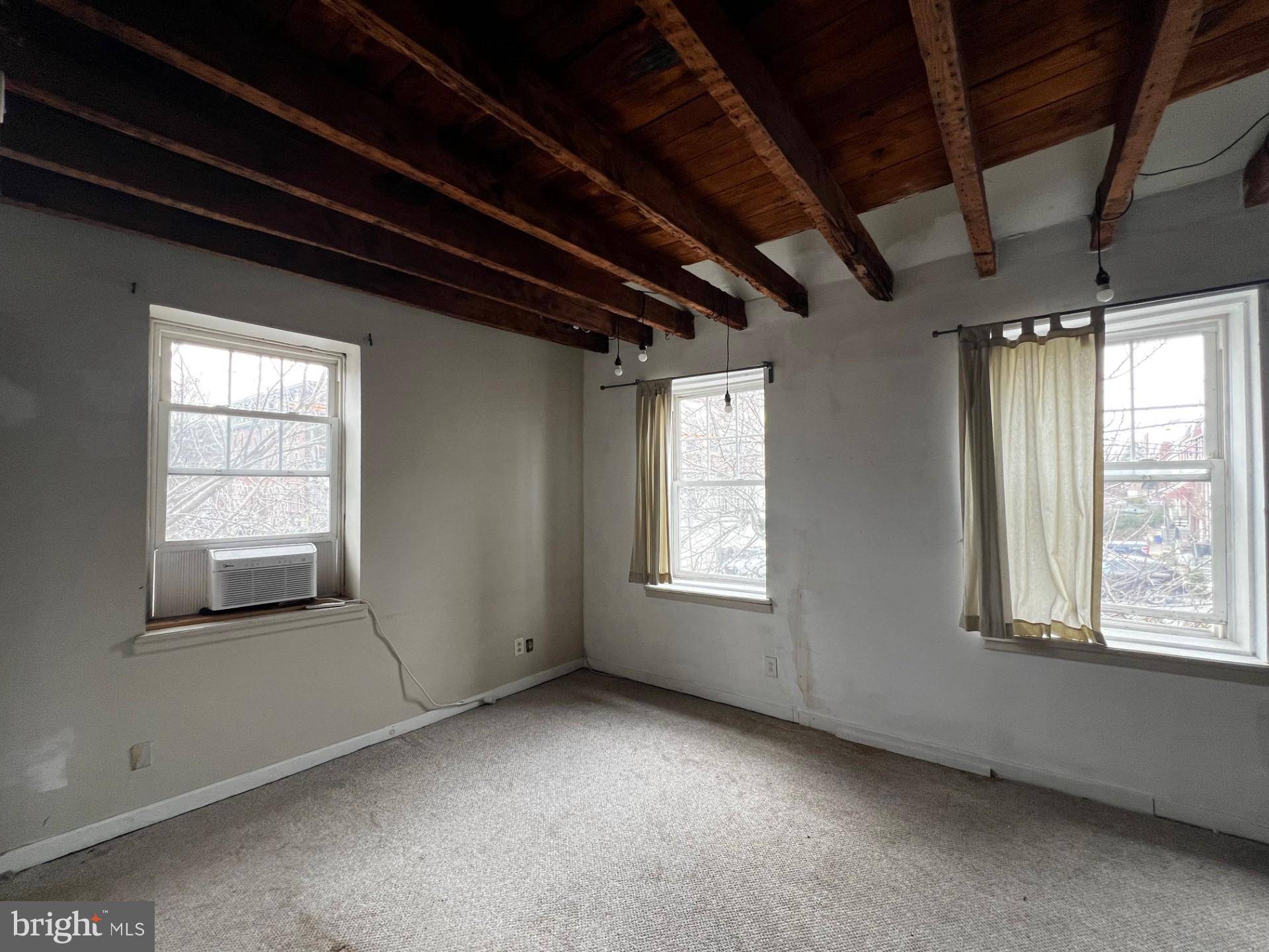 Philadelphia, PA 19123,801 N 5TH ST