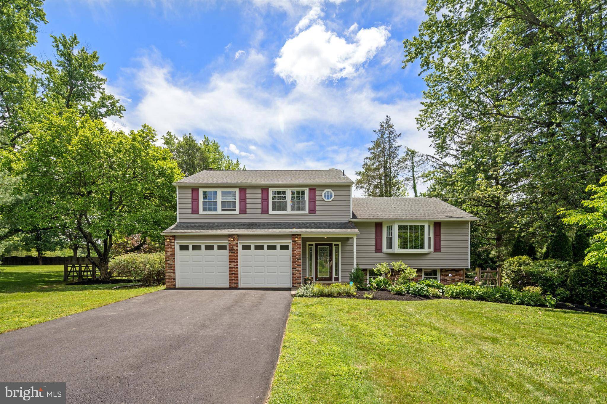 Doylestown, PA 18901,10 HICKORY DR