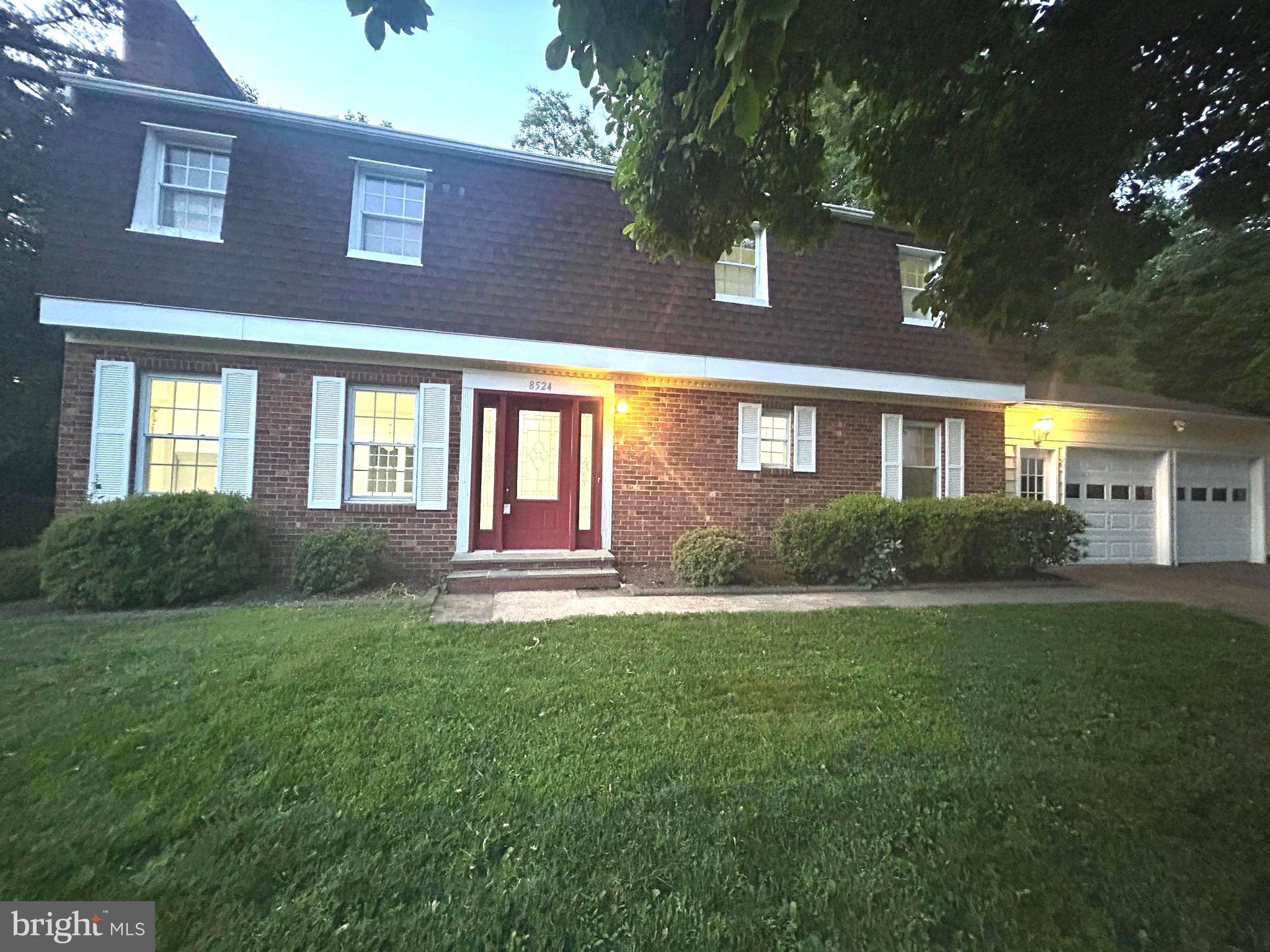 Vienna, VA 22182,8524 BETTERTON CT